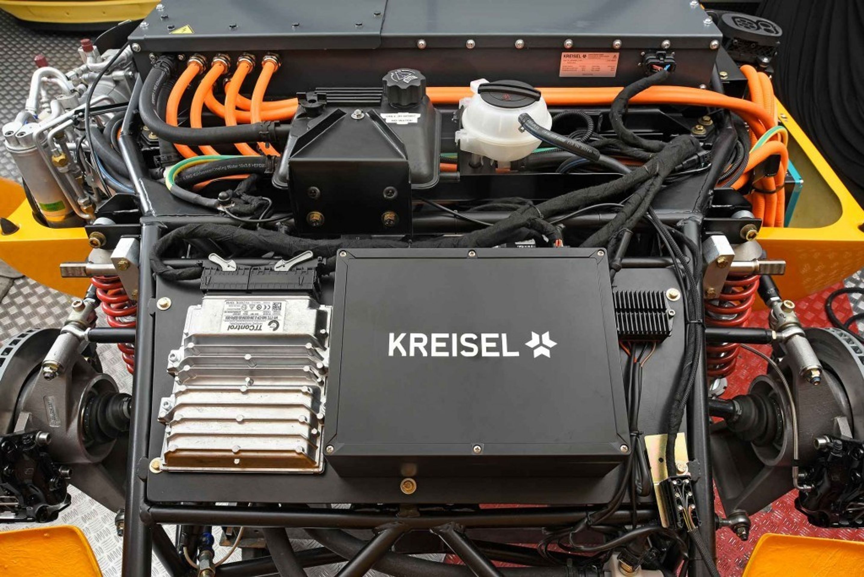 porsche - 16 - GALERIE: Elektrické Porsche Kreisel EVEX 910E (3/9)