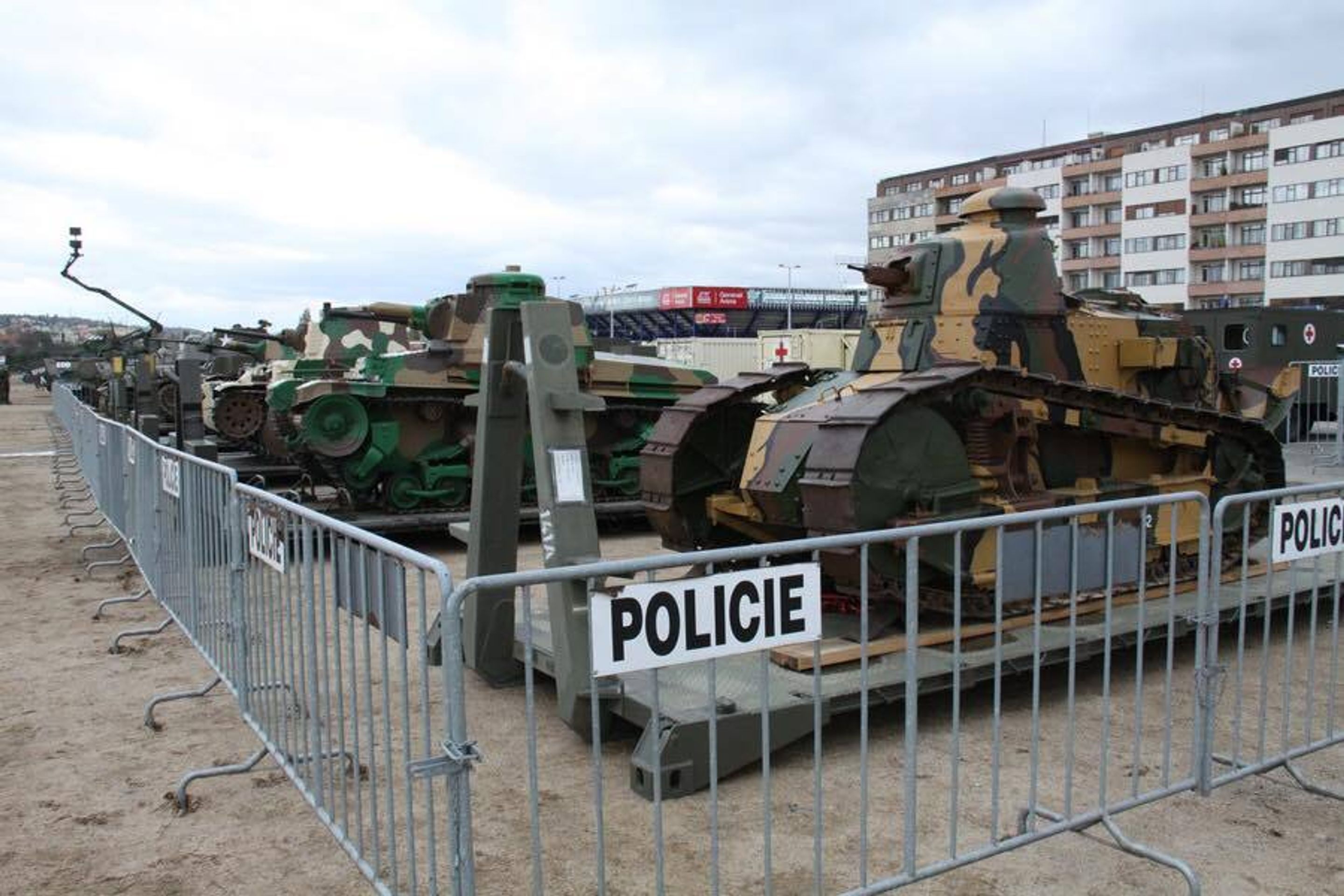Armádní a policejní technika na Letné - 27 - Fotogalerie: Armádní a policejní technika na Letné (21/23)