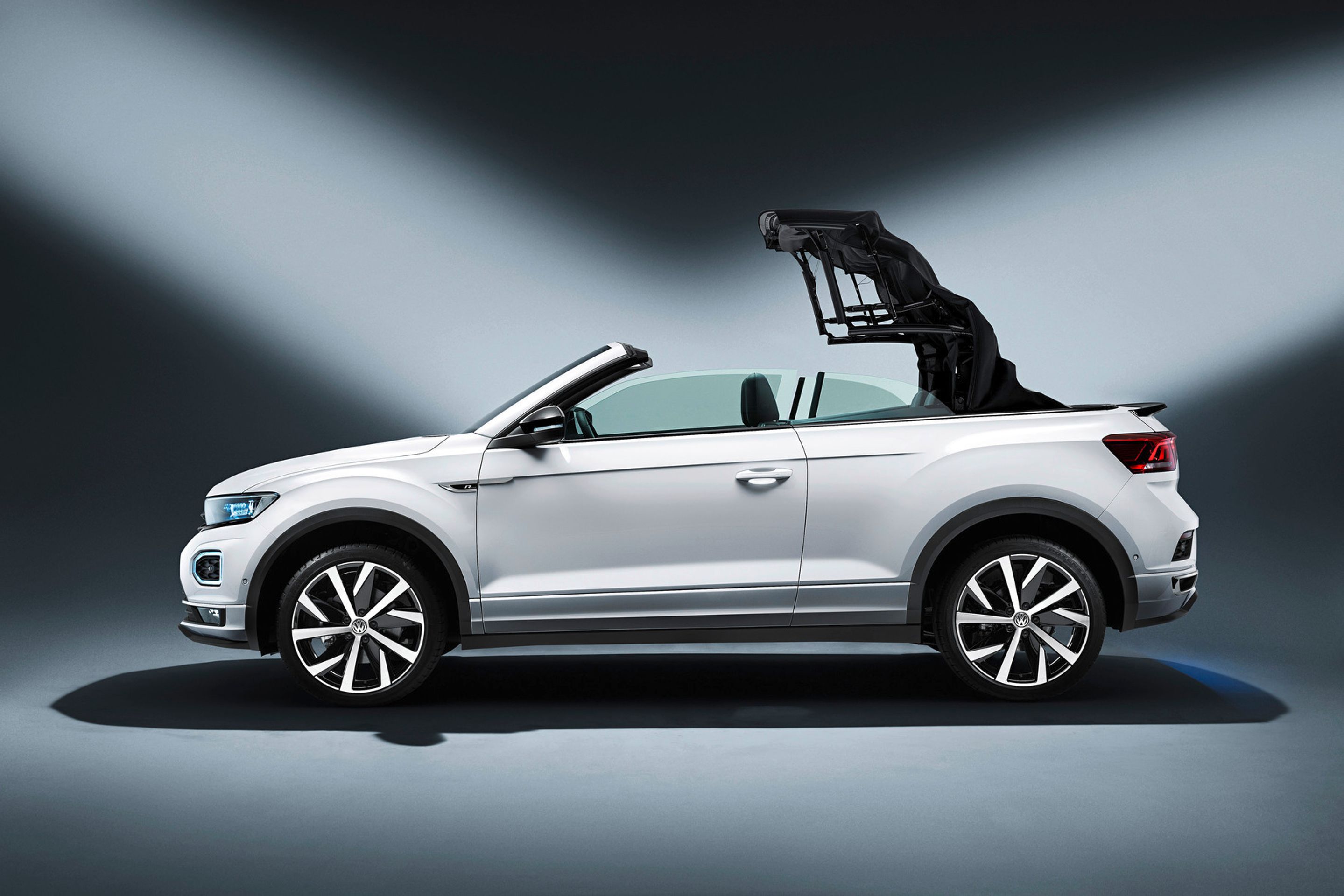 Nový T-Roc Cabriolet - 31 - Fotogalerie: Crossover VW T-Roc přijde o střechu (3/16)