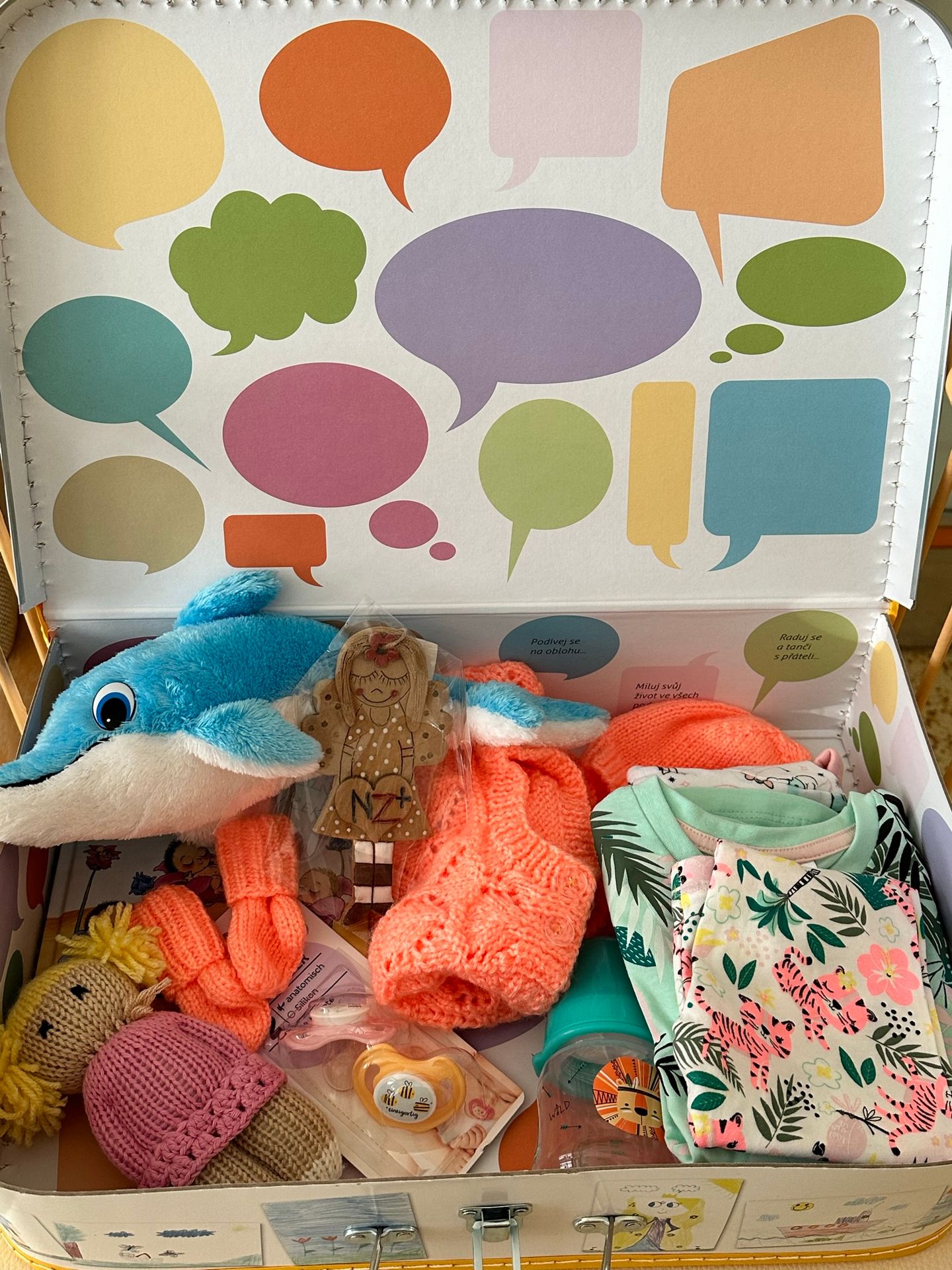 Odložené miminko v babyboxu - Odložené miminko ze Znojma už má nové rodiče (2/4)