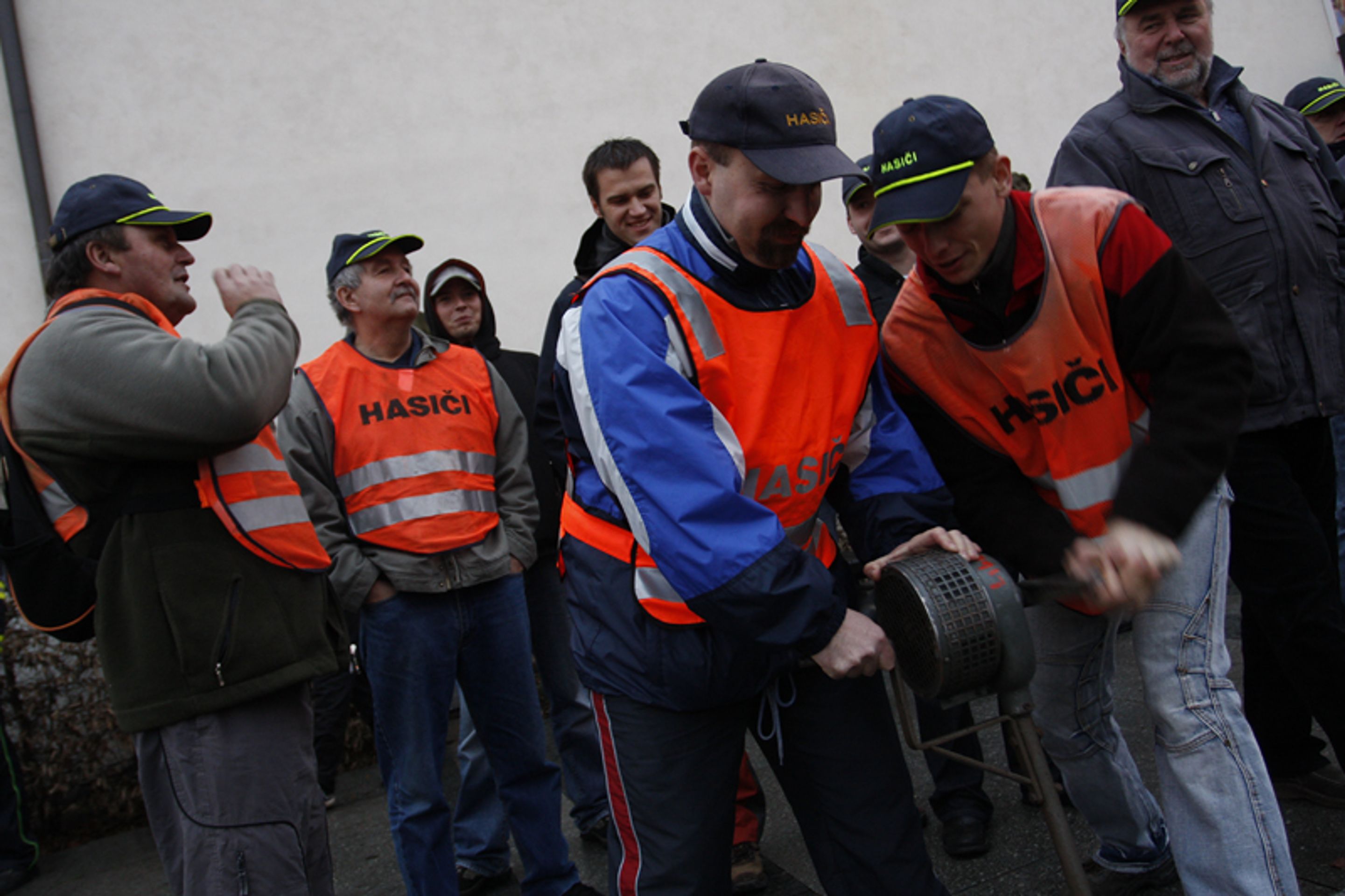 protestující hasiči - Galerie protestujících státních zaměstnanců (4/5)