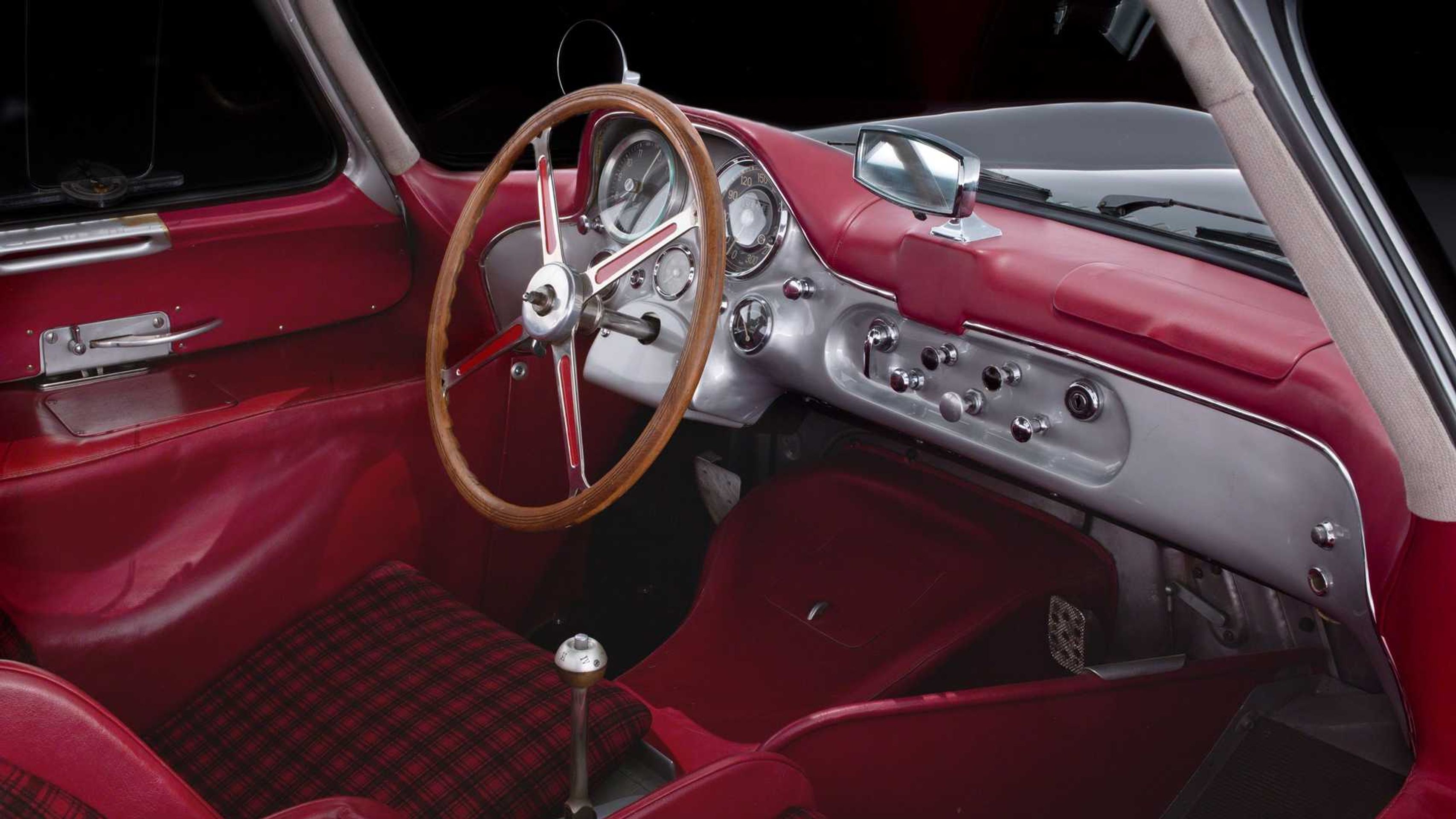 Mercedes-Benz 300 SLR Uhlenhaut Coupe z roku 1955 - Nejdražší auto světa: 300 SLR Uhlenhaut Coupe z roku 1955 (4/20)