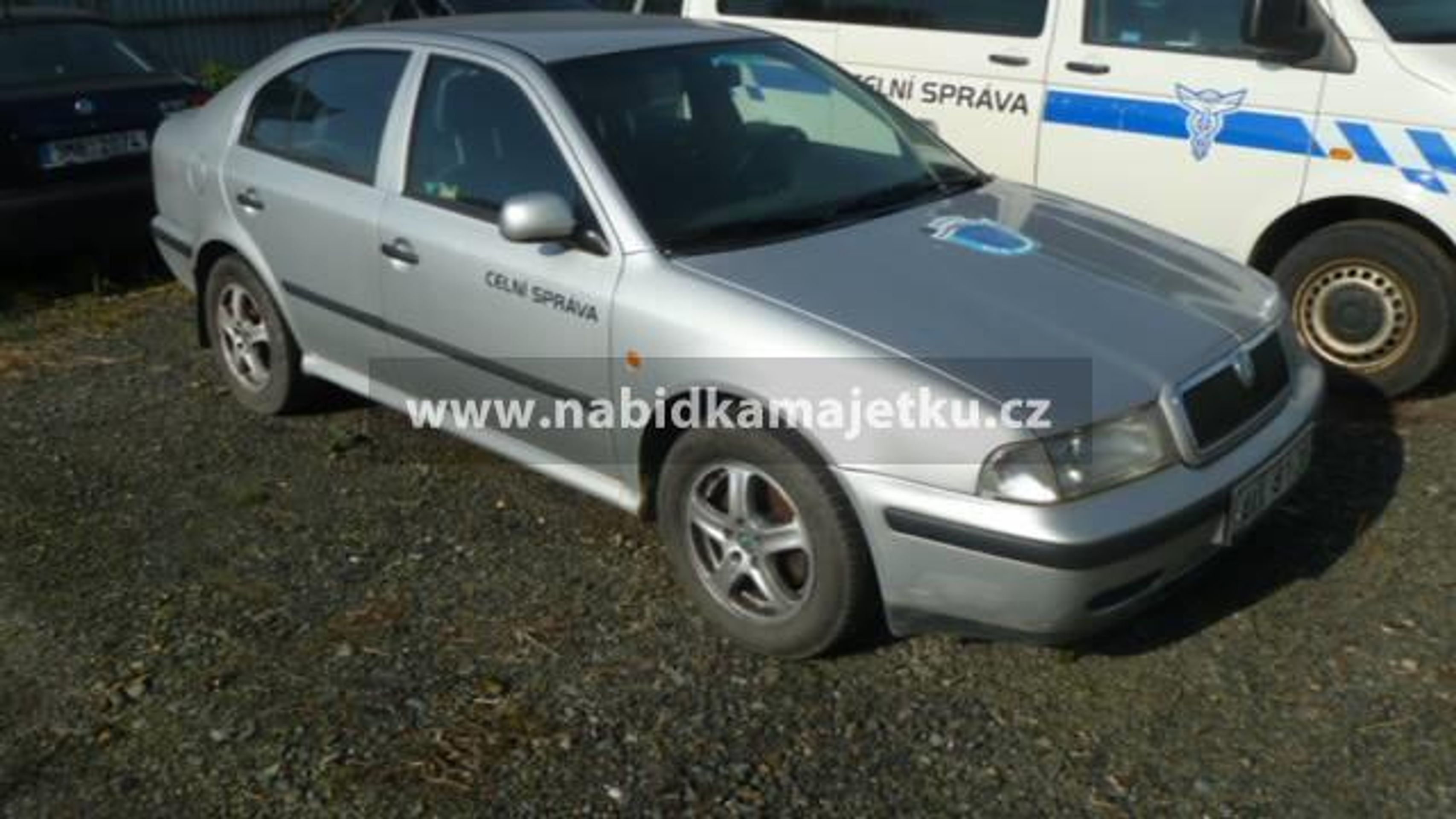 Osobní automobil Škoda Octavia, Olomouc - Stát rozprodává majetek (27/64)