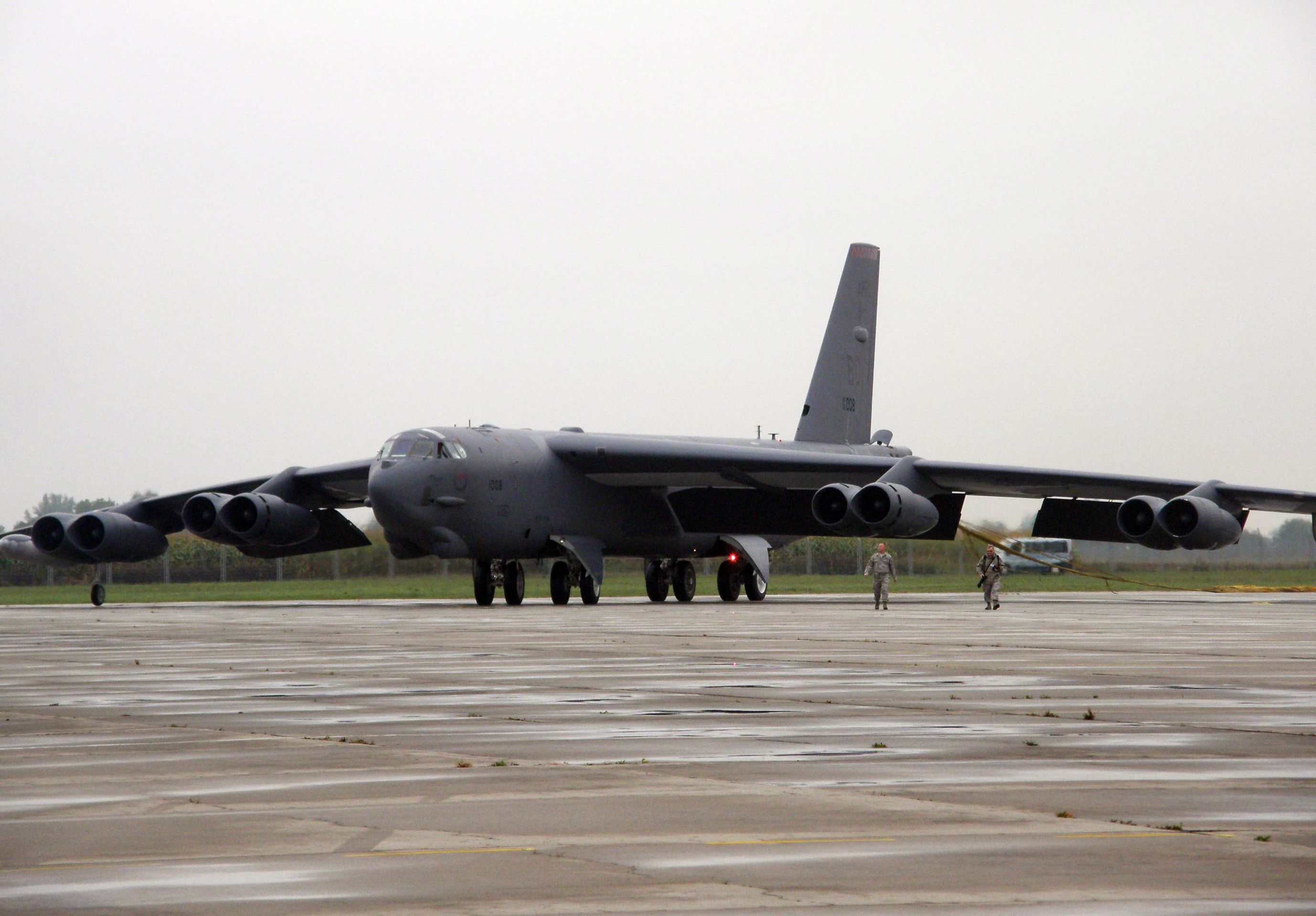 Bombardér B-52 - 7 - galerie - B-52 v Ostravě (4/9)