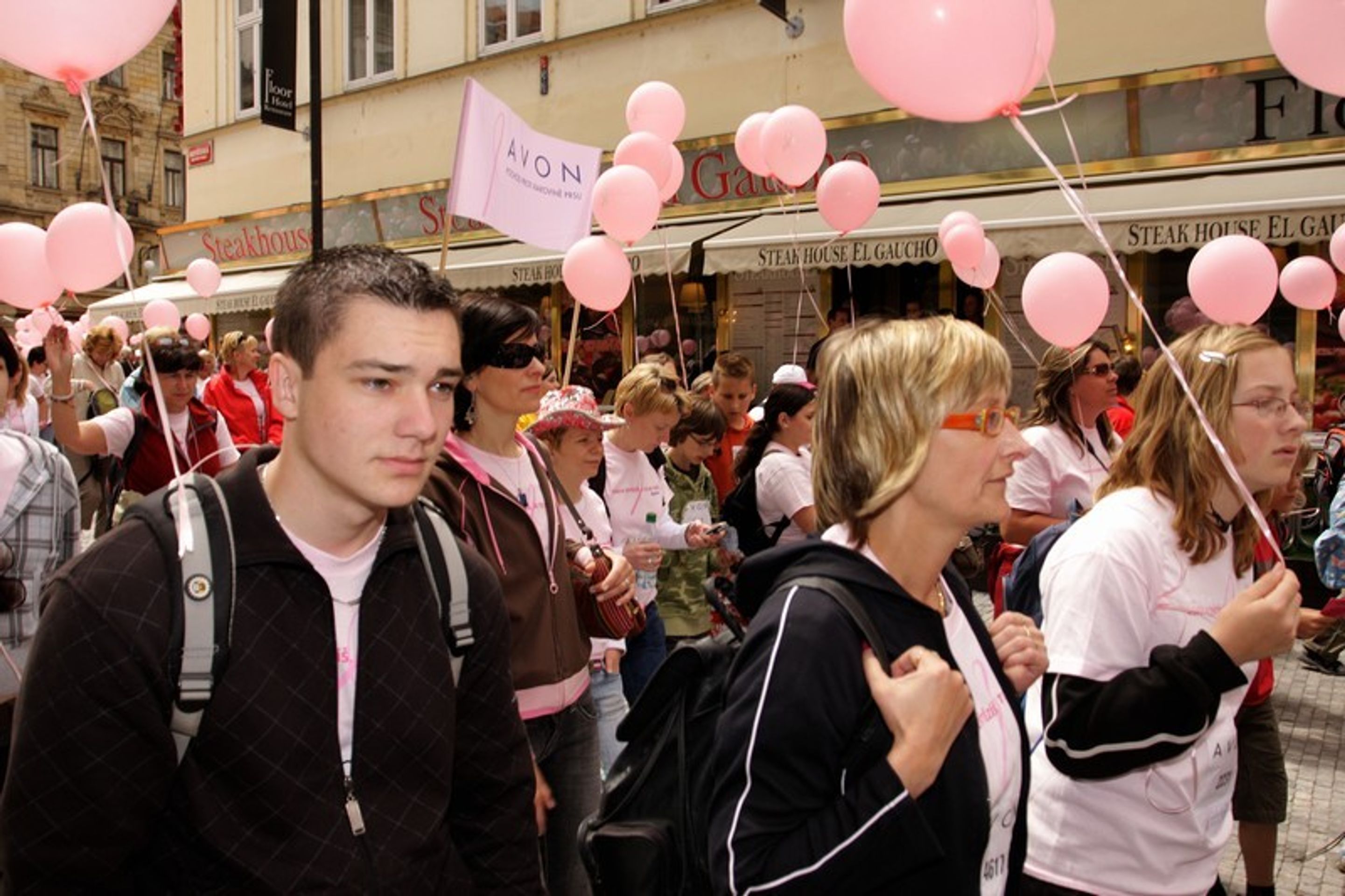Avon - Avon pochod proti rakovině prsu (11/11)