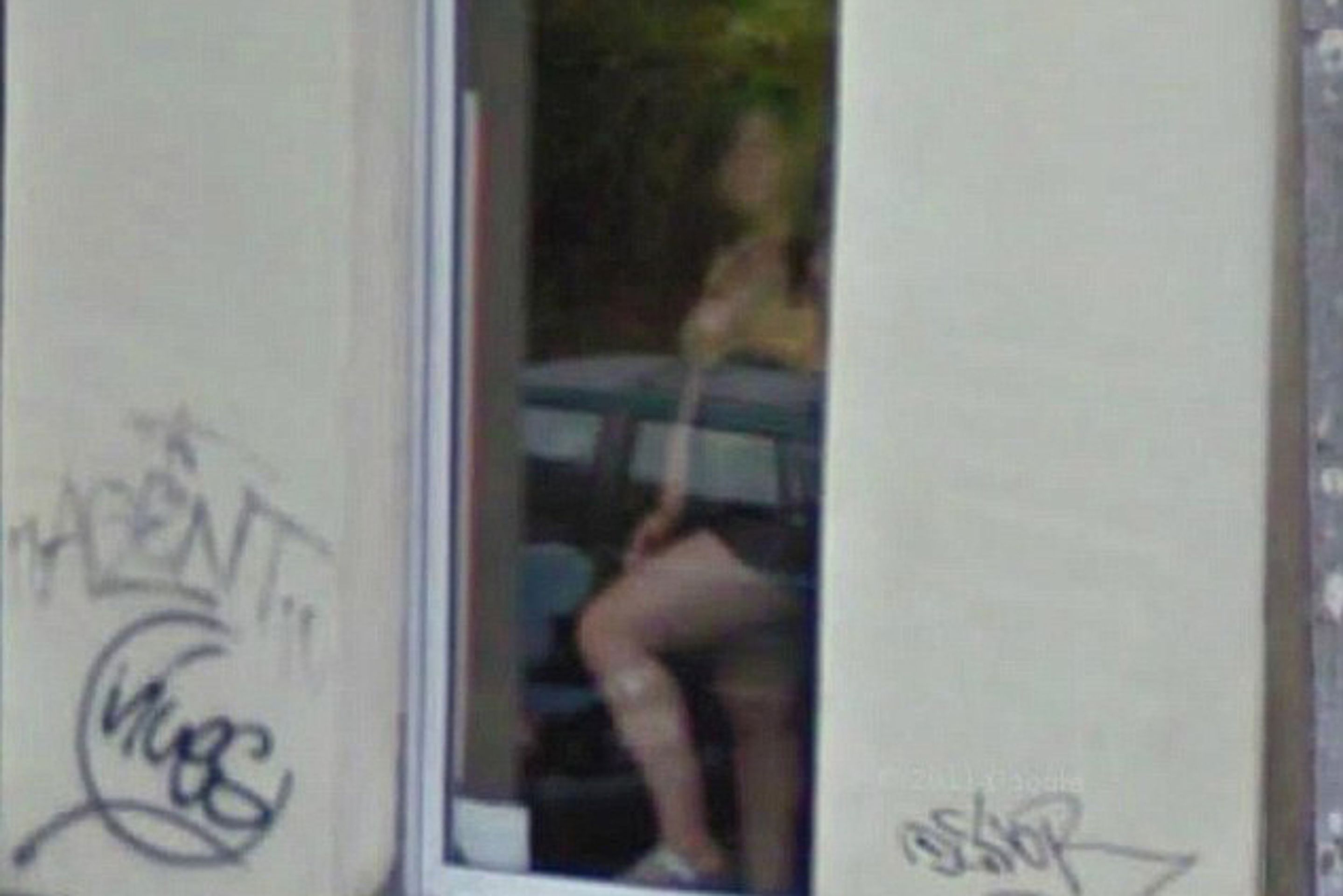 Prostitutky - 7 - GALERIE: Prostitutky na Google Street View (2/8)