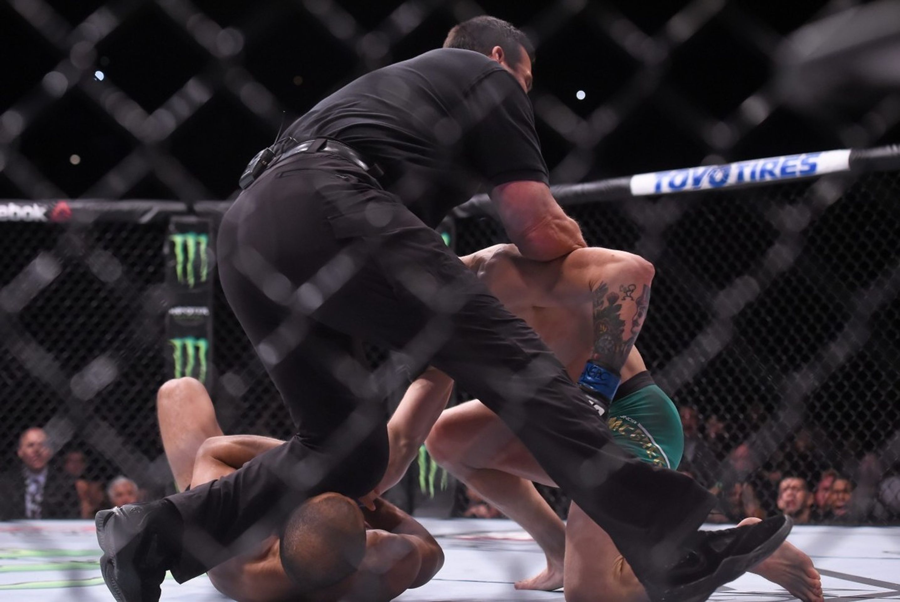 Conor McGregor vs. José Aldo - 1 - GALERIE: Conor McGregor vs. José Aldo (6/10)