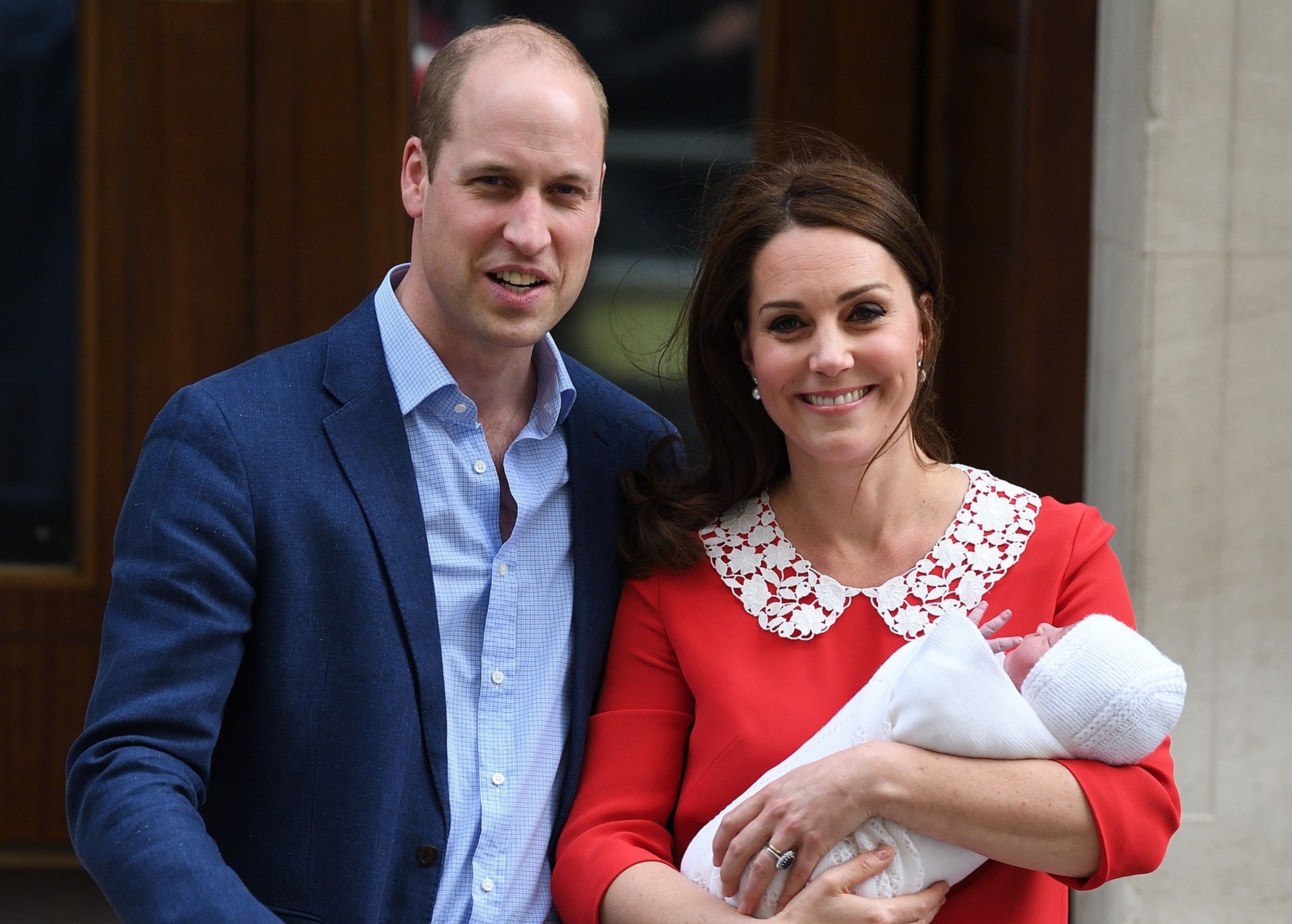 Kate, William - GALERIE: Kate a William se radují z třetího potomka (6/8)