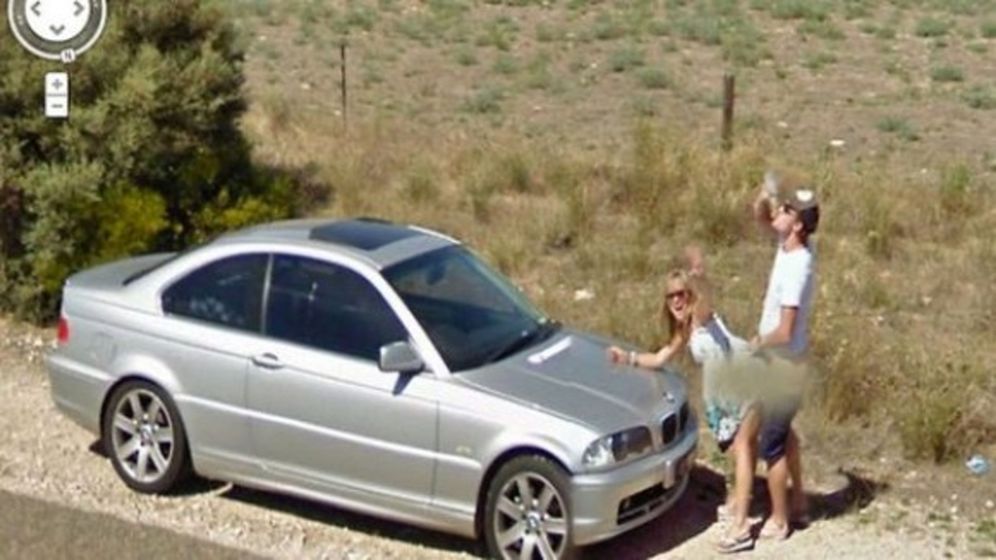 Google Street View - Sex na kapotě (1/3)