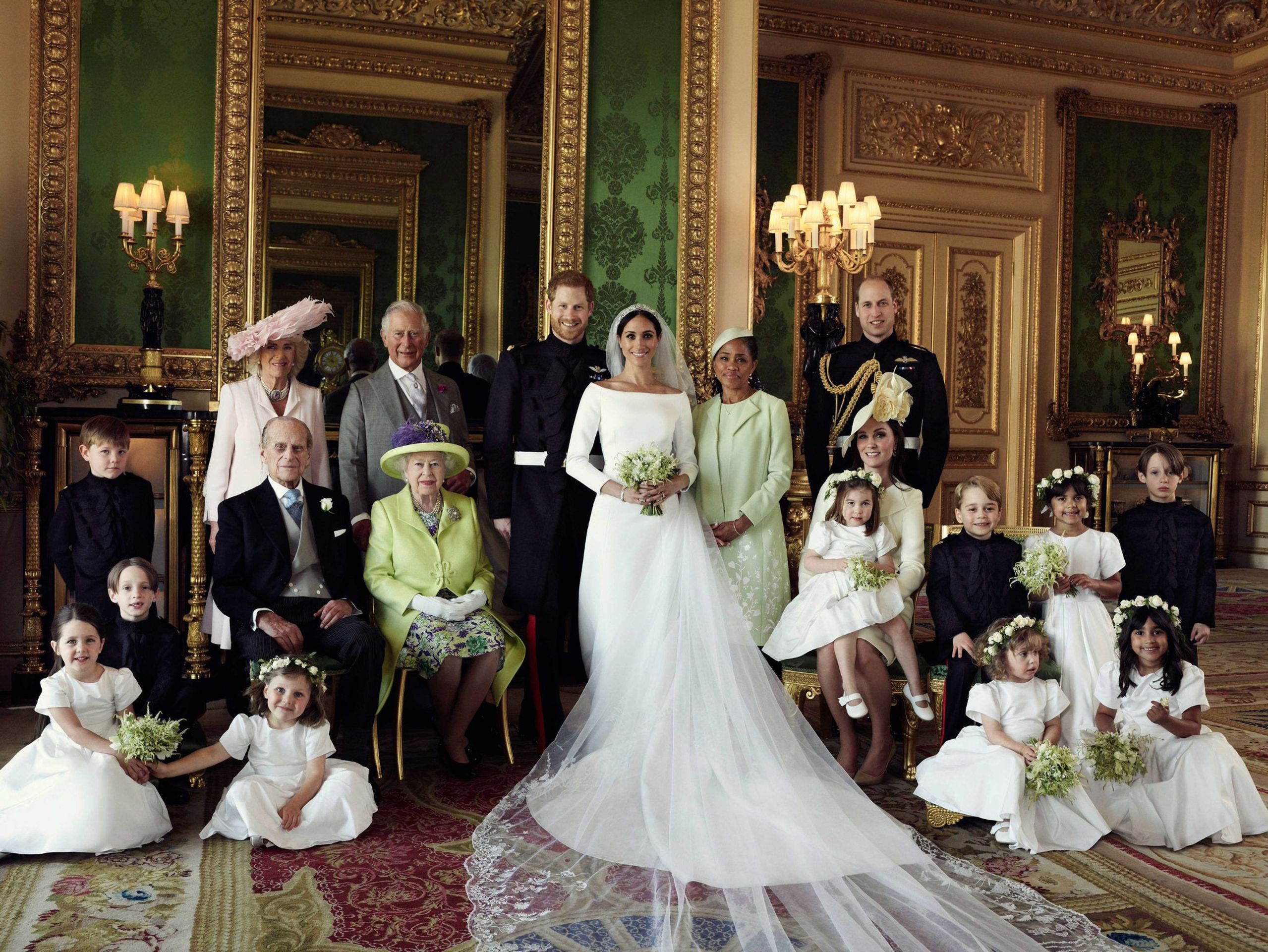 Oficiální svatební foto prince Harryho a Meghan - GALERIE: Oficiální fotky svatby prince Harryho a Meghan (2/3)