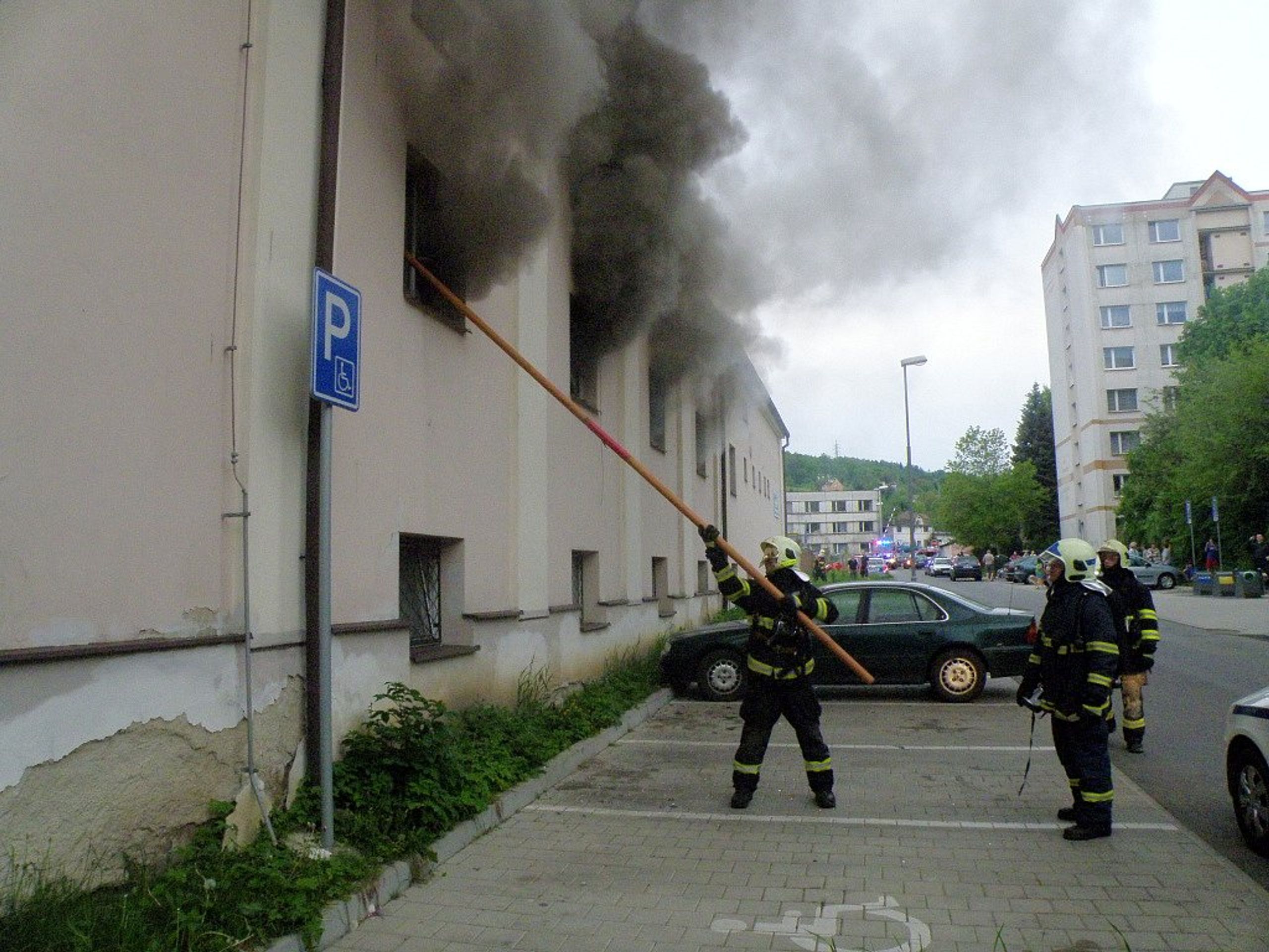 Požár Děčín - GALERIE: Obrovský požár v Děčíně, evakuováno 200 lidí (4/6)