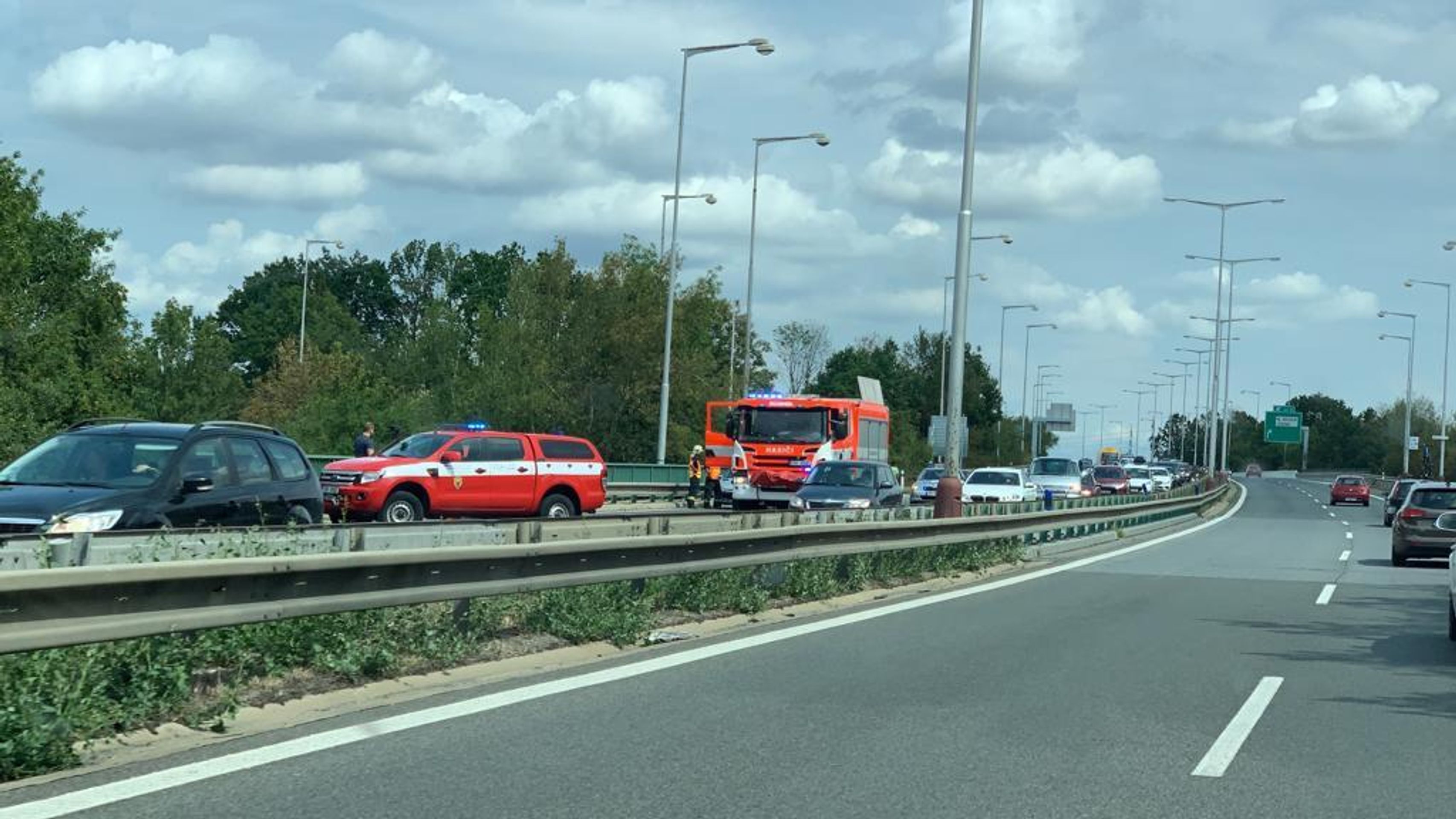 Smrtelná nehoda na D10 u Mladé Boleslavi - 1 - GALERIE: Smrtelná nehoda na D10 u Mladé Boleslavi (4/4)