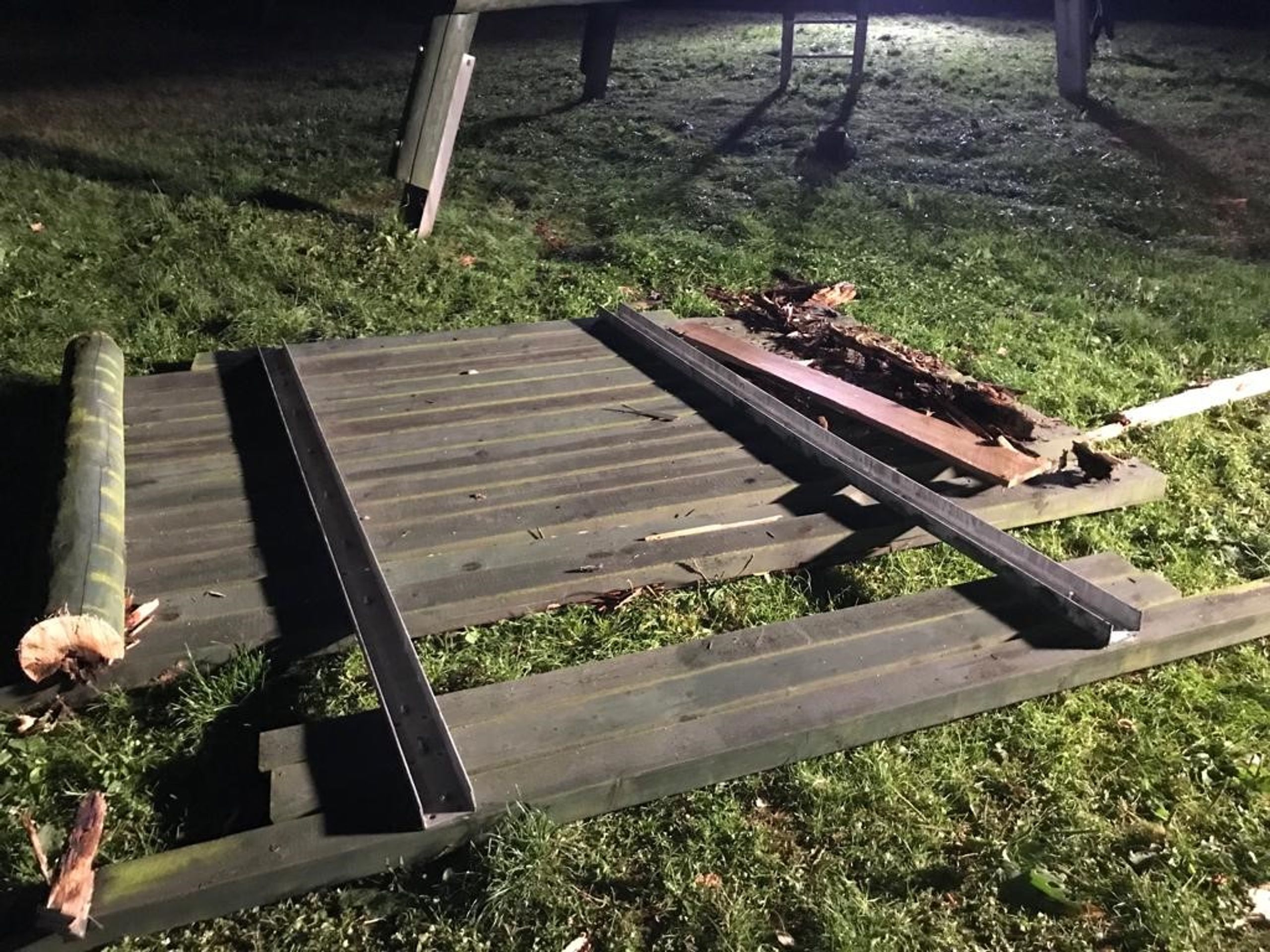 Z rozhledny na Děčínsku spadly děti - Z rozhledny na Děčínsku spadlo několik dětí (10/13)