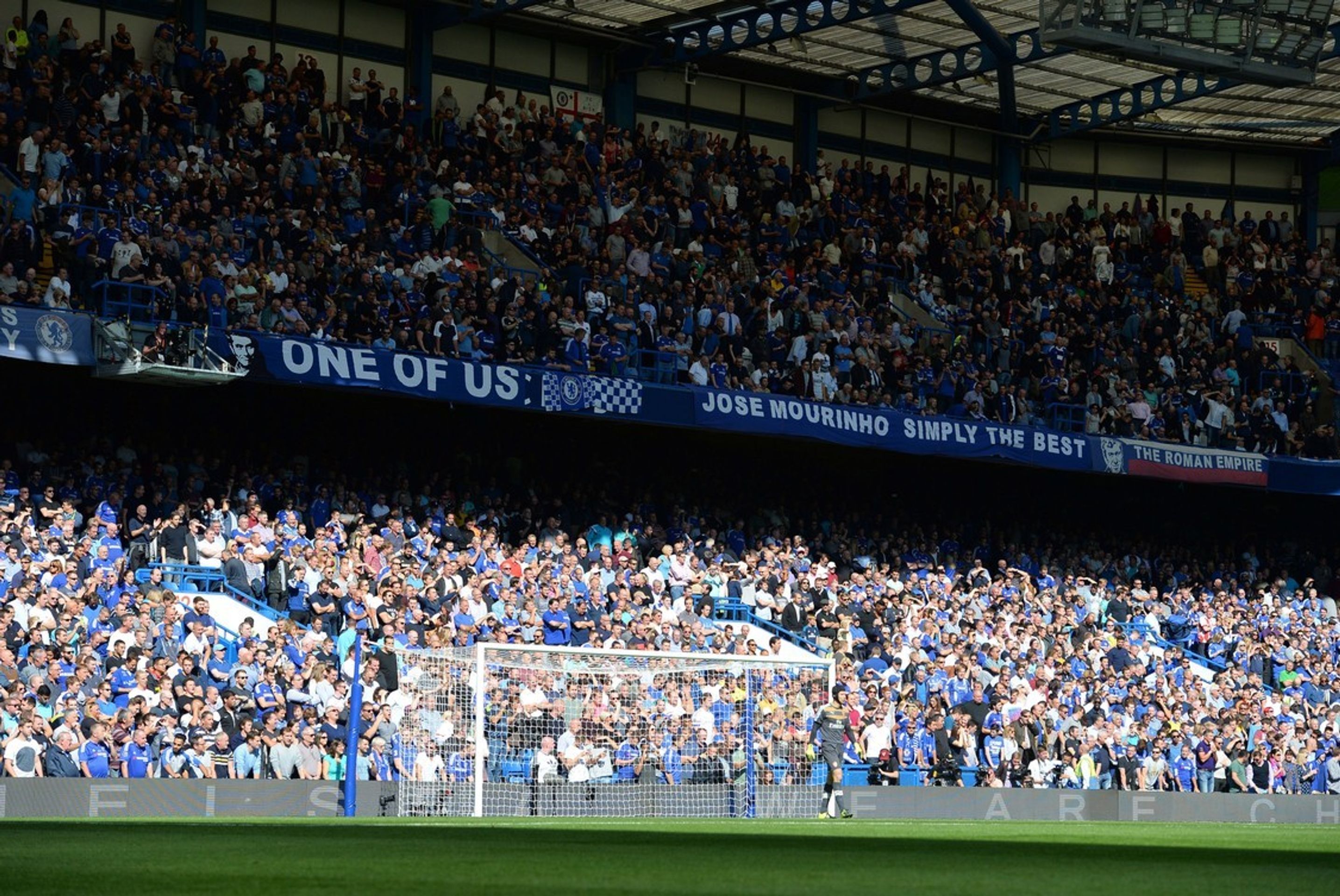 Petr Čech se vrátil na Stamford Bridge - Galerie: Petr Čech se vrátil na Stamford Bridge (4/6)
