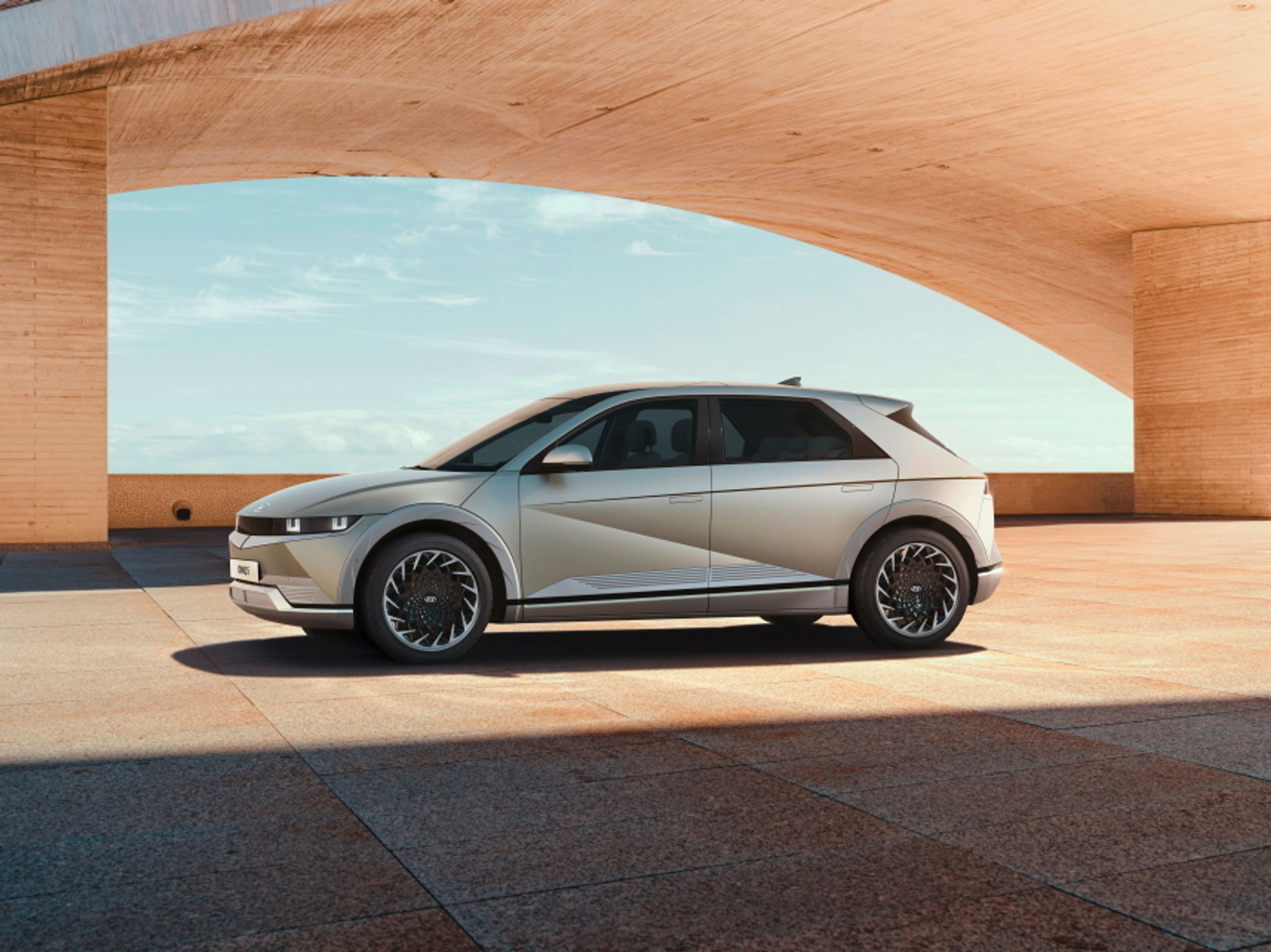 Ioniq 5 - 3 - Fotogalerie: Unikátní elektrický crossover Hyundai Ioniq 5 (11/13)
