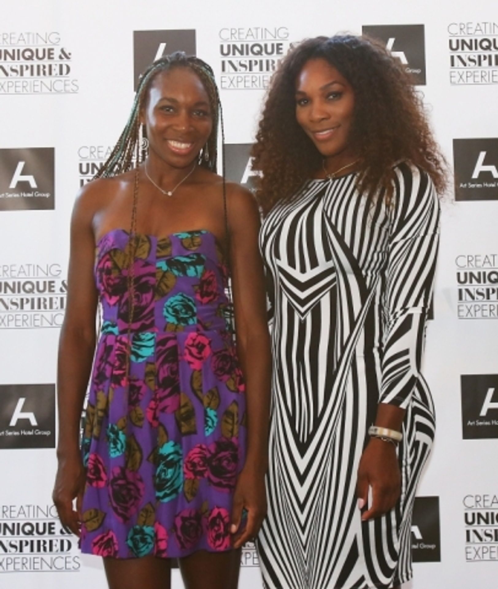 Serena a Venus v Austrálii - 4 - GALERIE: Serena a Venus hrají pingpong (7/8)