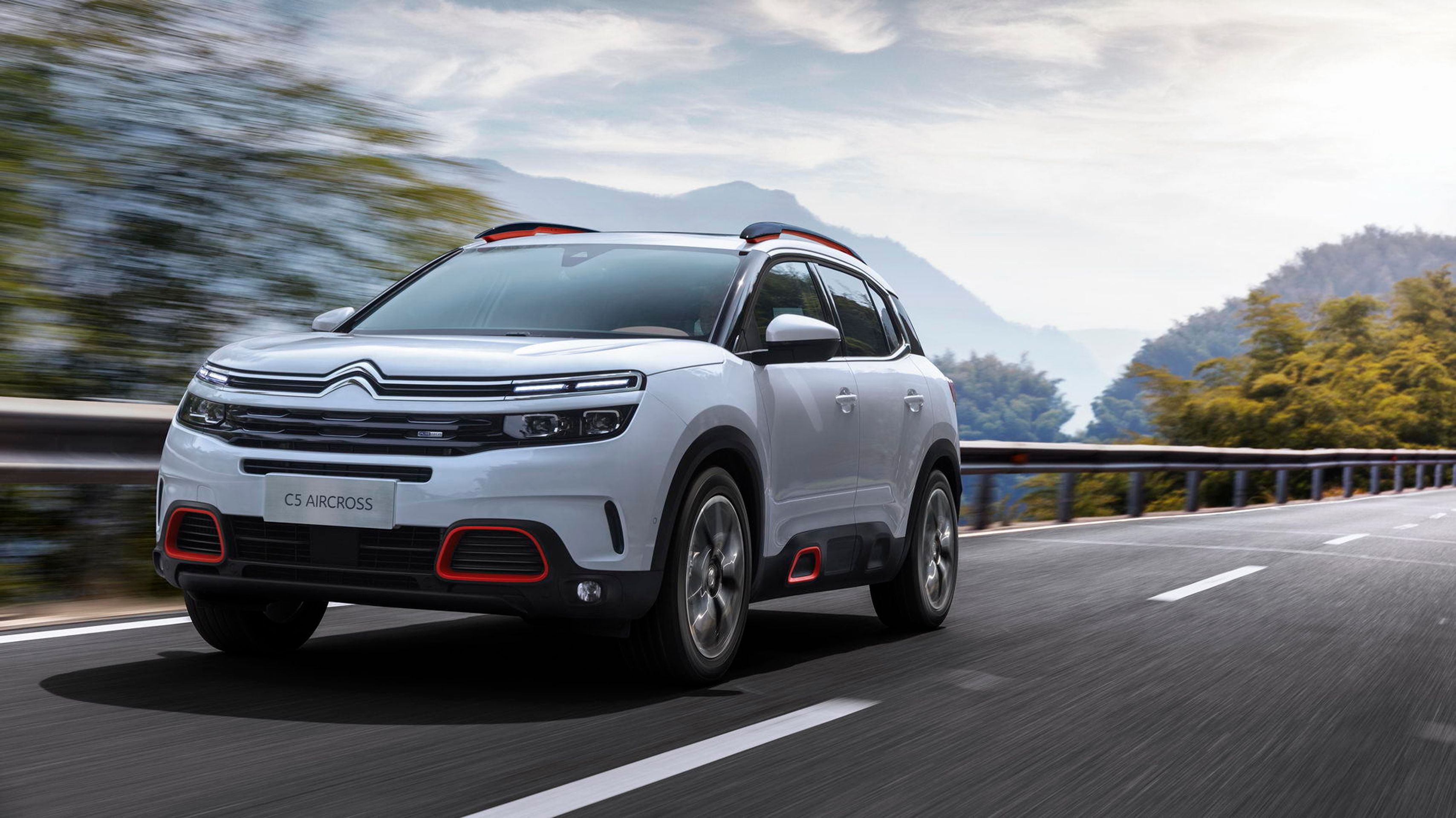 Citroën představuje v Šanghaji nové SUV C5 Aircross - 32 - GALERIE: Citroën C5 Aircross (9/20)