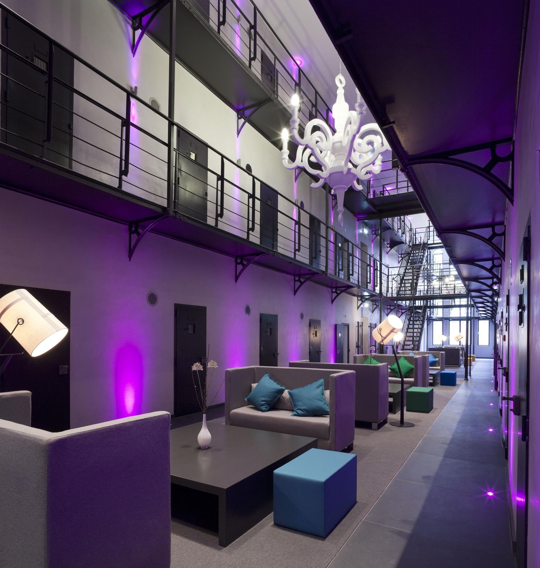Hotel Het Arresthuis, bývalá věznice - 7 - Z věznice se stal luxusní hotel (3/9)