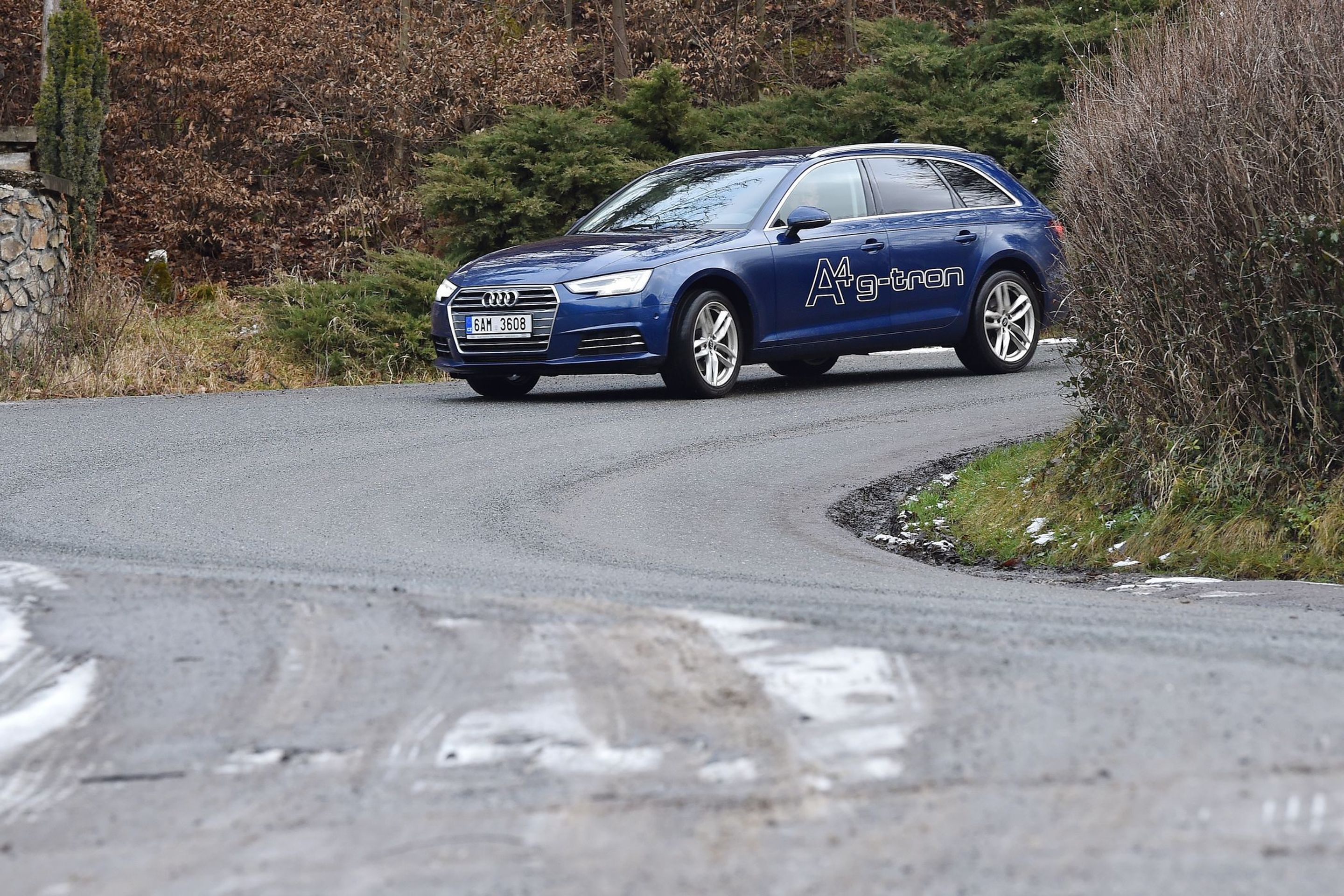 Audi A4 Avant g-tron - 8 - GALERIE: Audi A4 Avant g-tron (12/15)