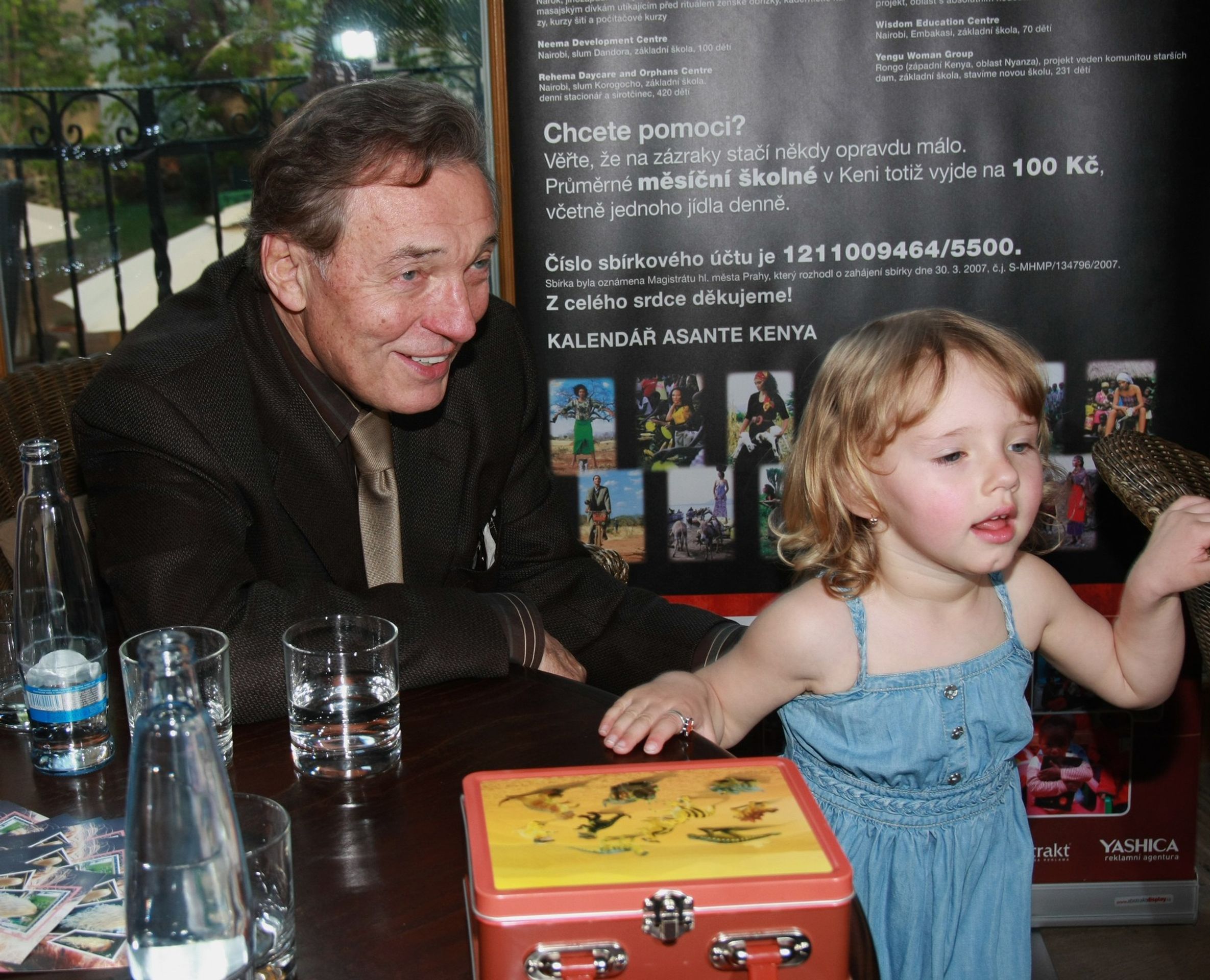 Karel Gott s Nelly, 12. 4. 2011 - Charlotte a Nelly Gottovy (2/12)