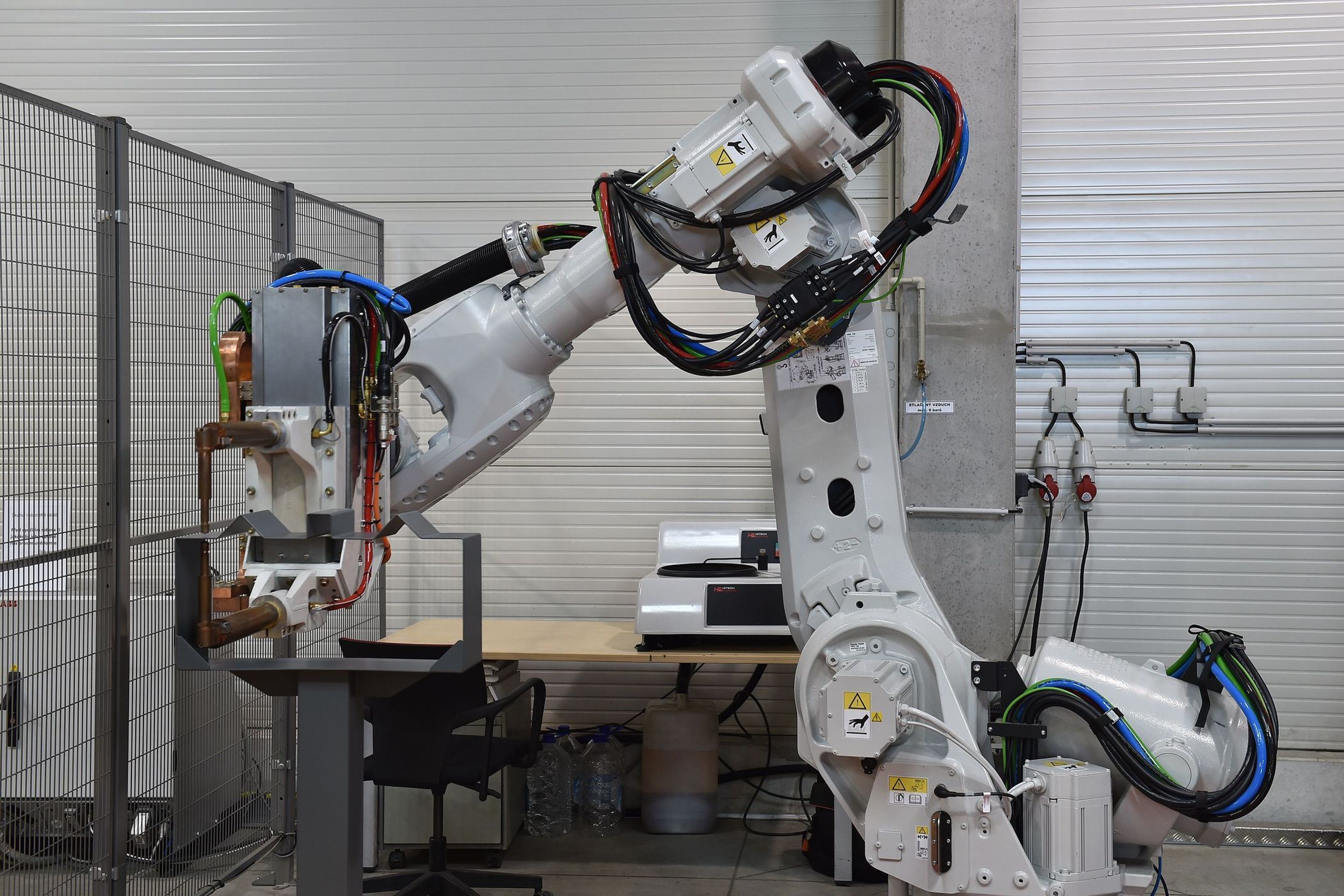 Průmyslové roboty ABB Robotika - 1 - GALERIE: Průmyslové roboty (2/9)