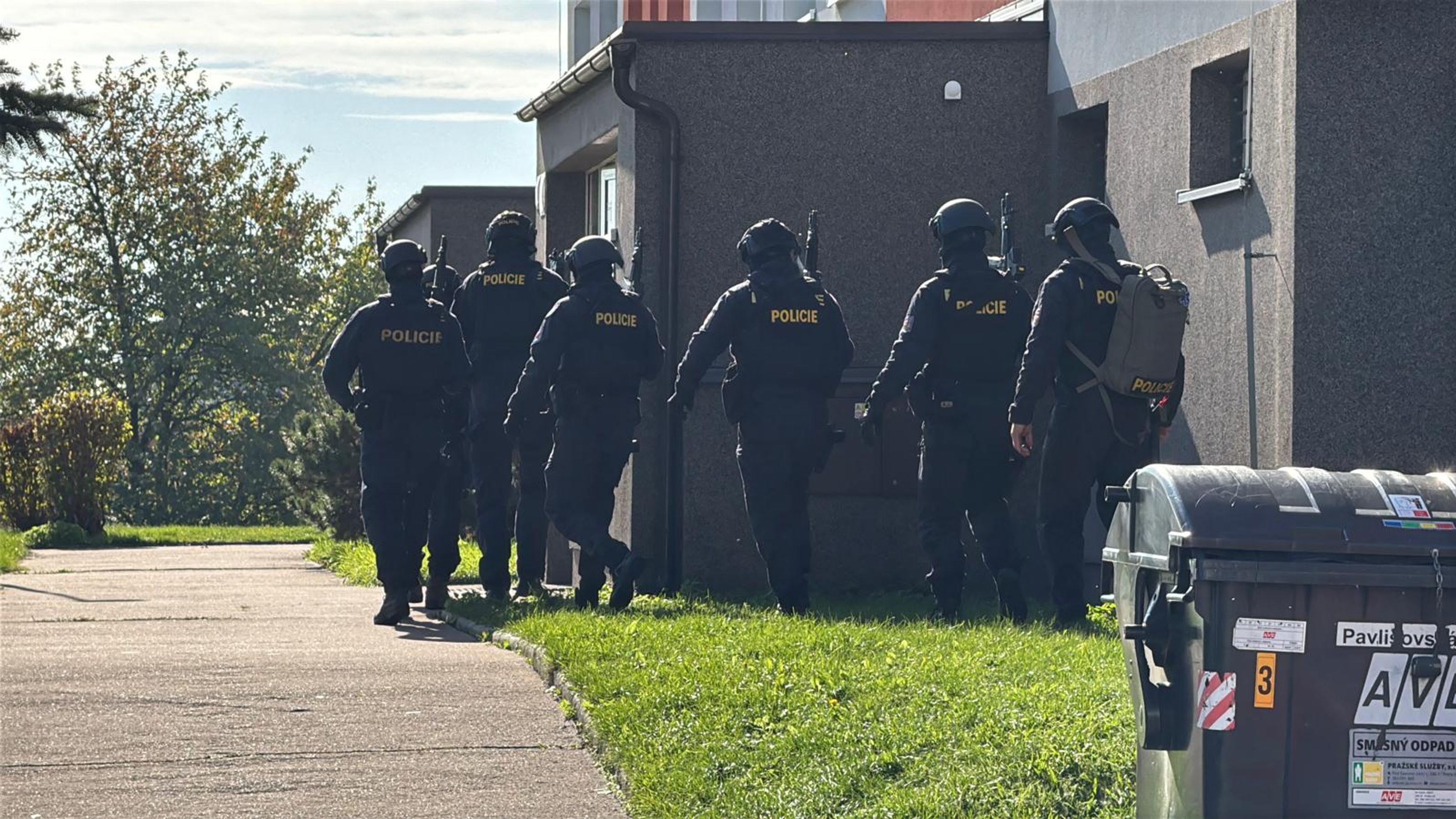 Policejní pátrání v Horních Počernicích (5) - Policejní pátrání v Horních Počernicích (1/10)
