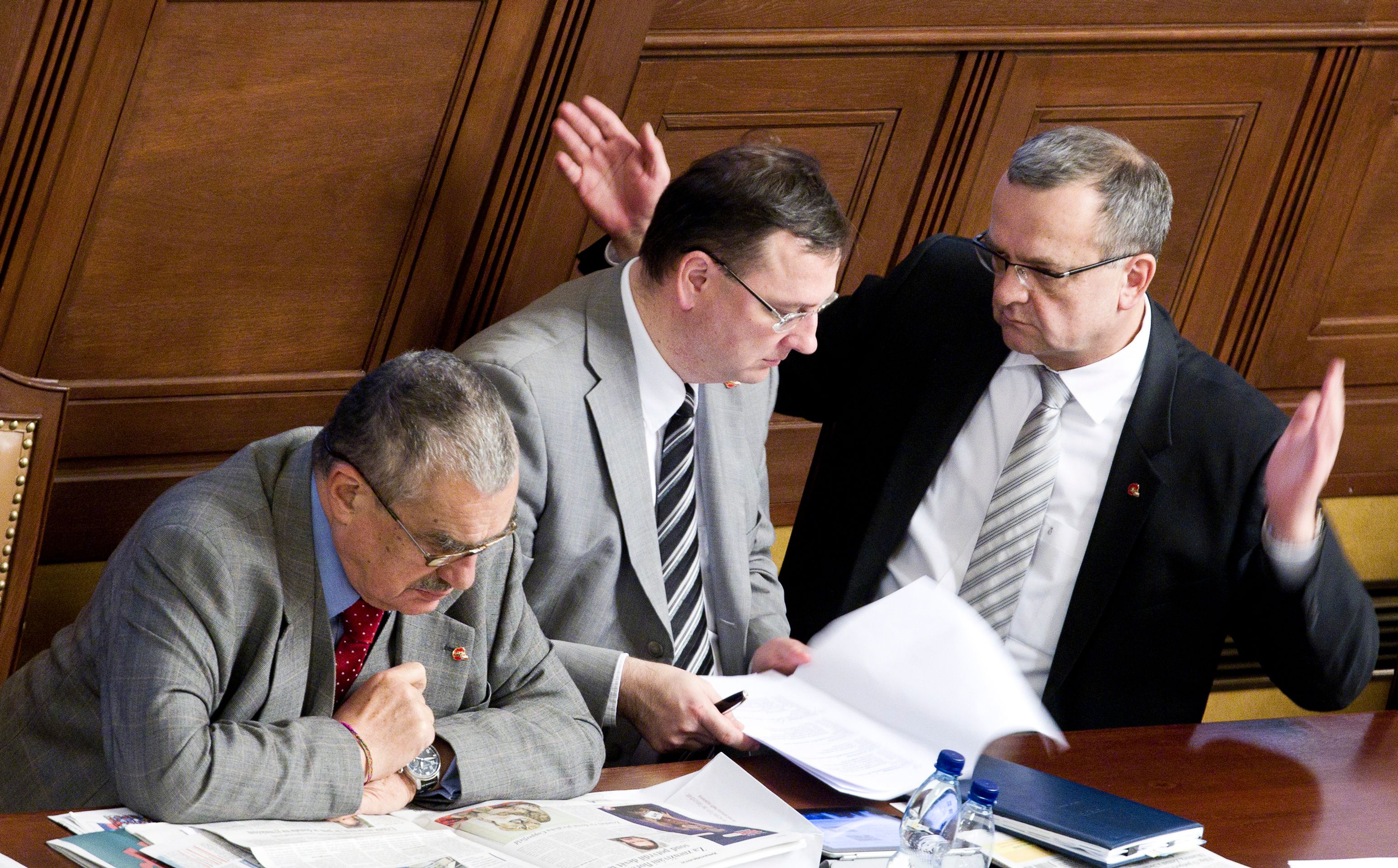 Nešťastná fota českých politiků - 11 - Nepovedená fota politiků (11/19)