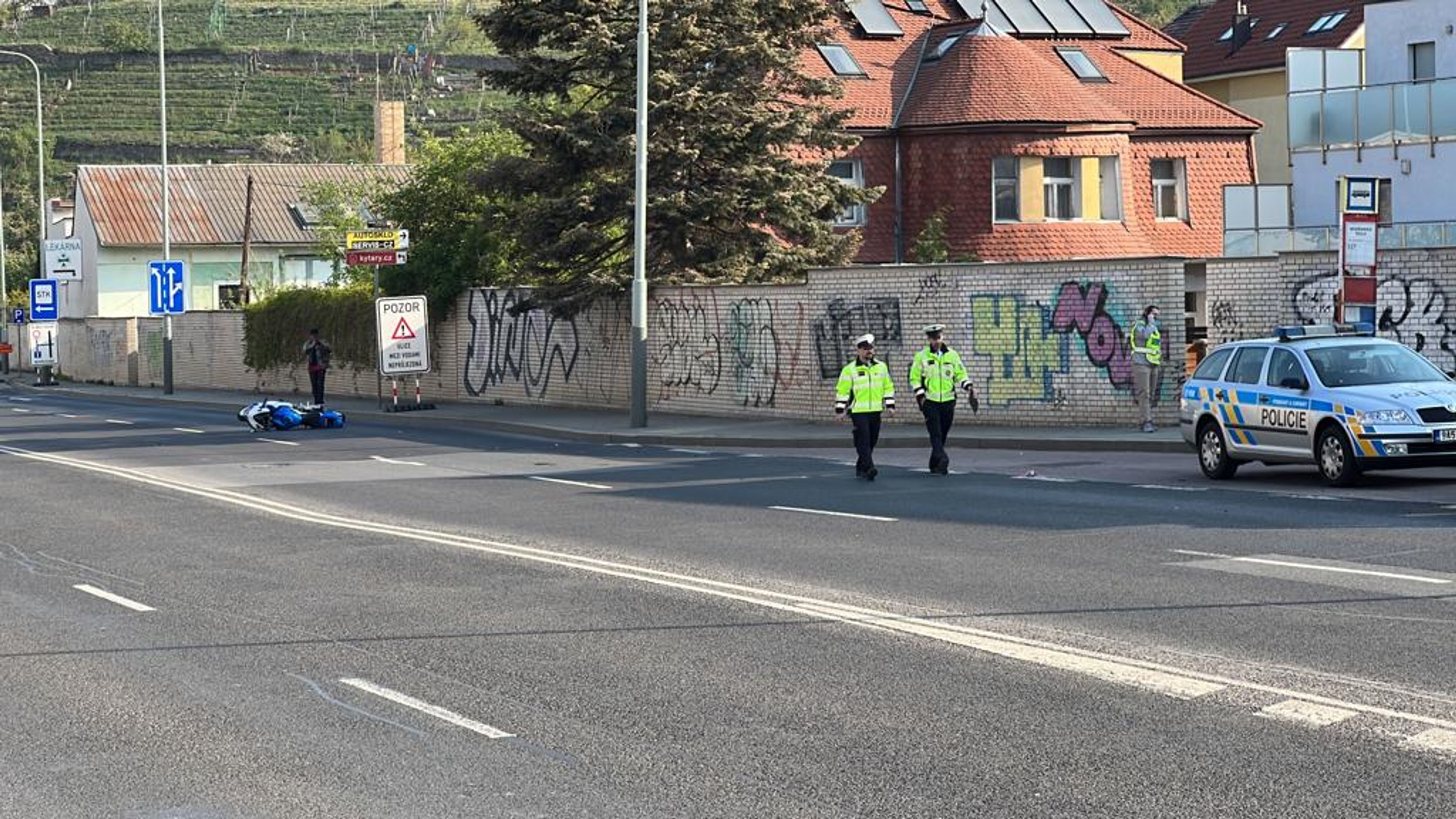 Tragická nehoda motorkáře v Praze - Tragická nehoda motorkáře v Praze (2/4)
