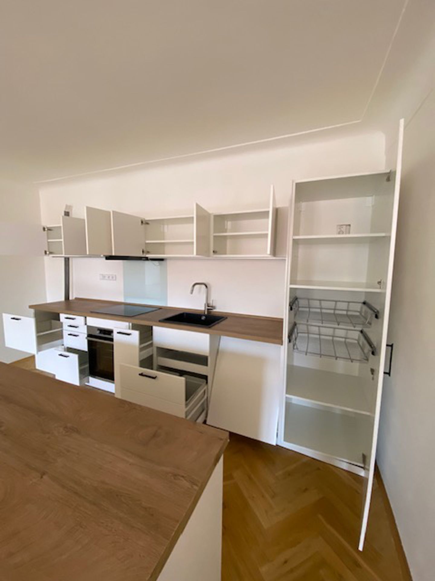 Železná 18, Praha 1 (5) - Praha spouští elektronické aukce městských bytů (23/37)