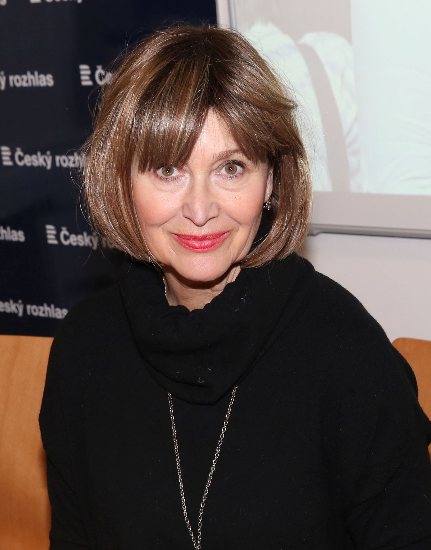 Petra Černocká - Celebrity o cenách potravin (3/6)