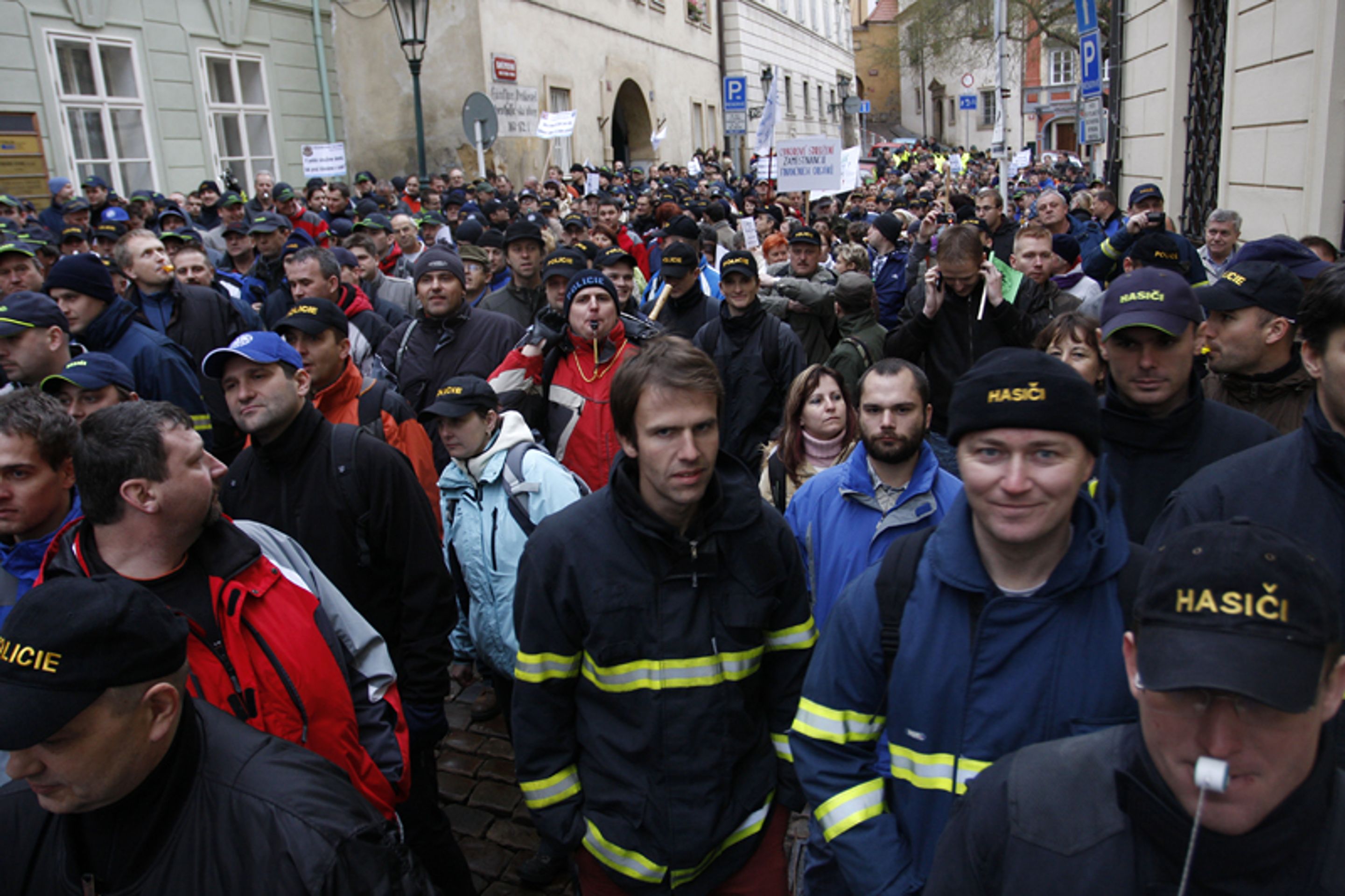 protestující před Sněmovnou - Galerie protestujících státních zaměstnanců (1/5)