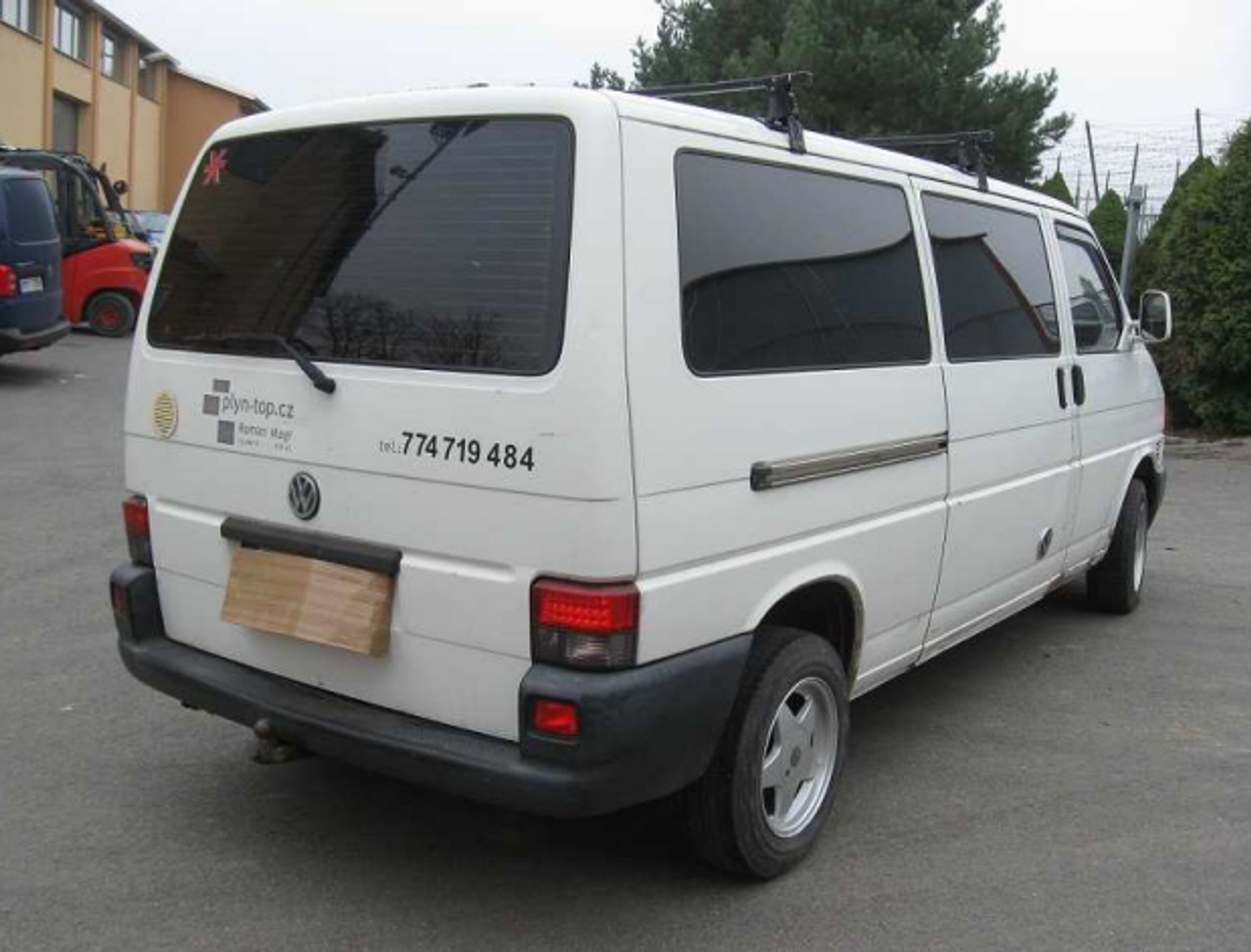 Dražba - VW Transporter (nafta), Vyvolávací cena: 10.000,- - GALERIE: Dražba motorových vozidel (38/51)
