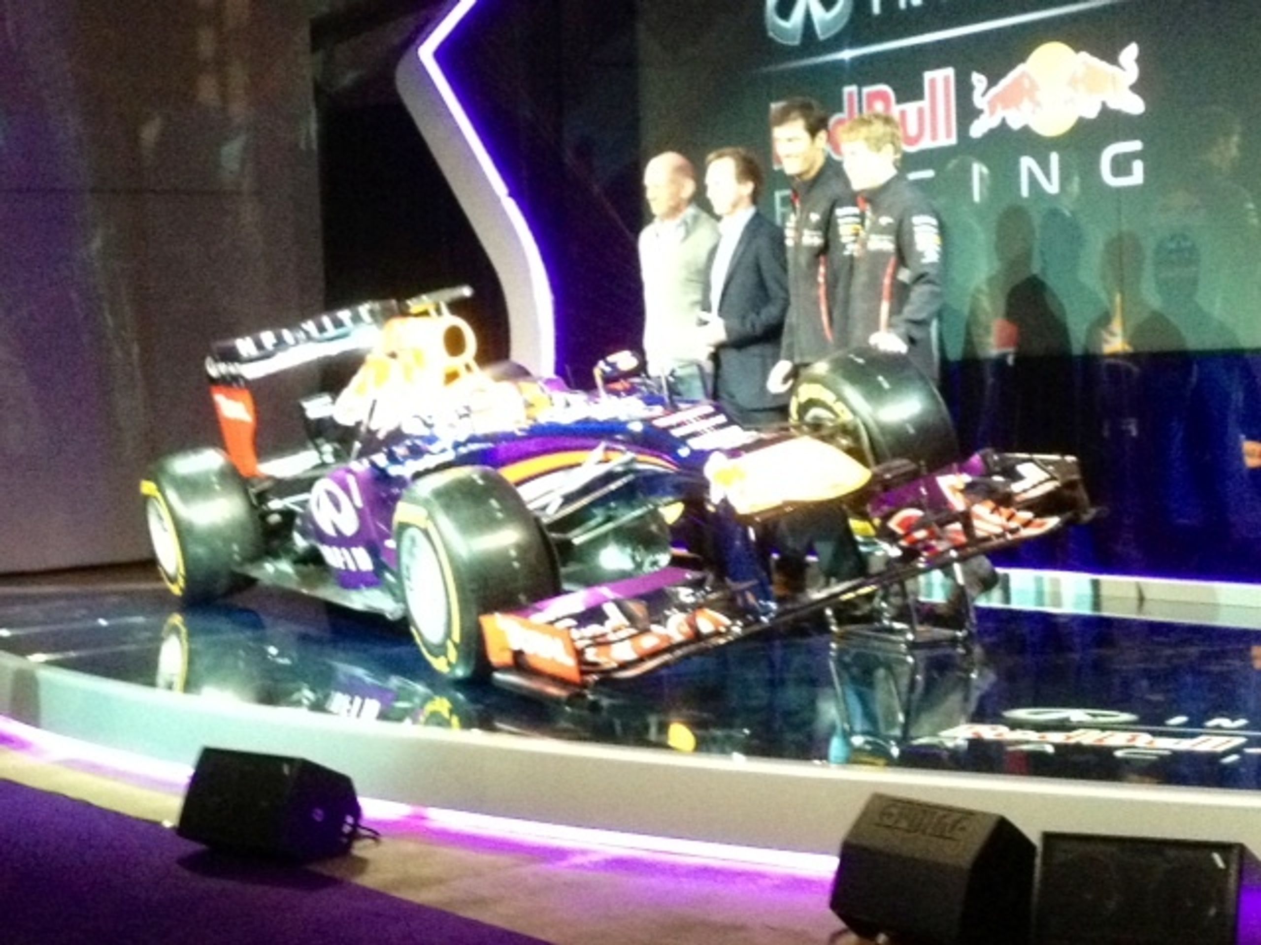 Red Bull, představení vozu před novou sezonou - 2 - GALERIE: Představení Red Bullu (1/5)