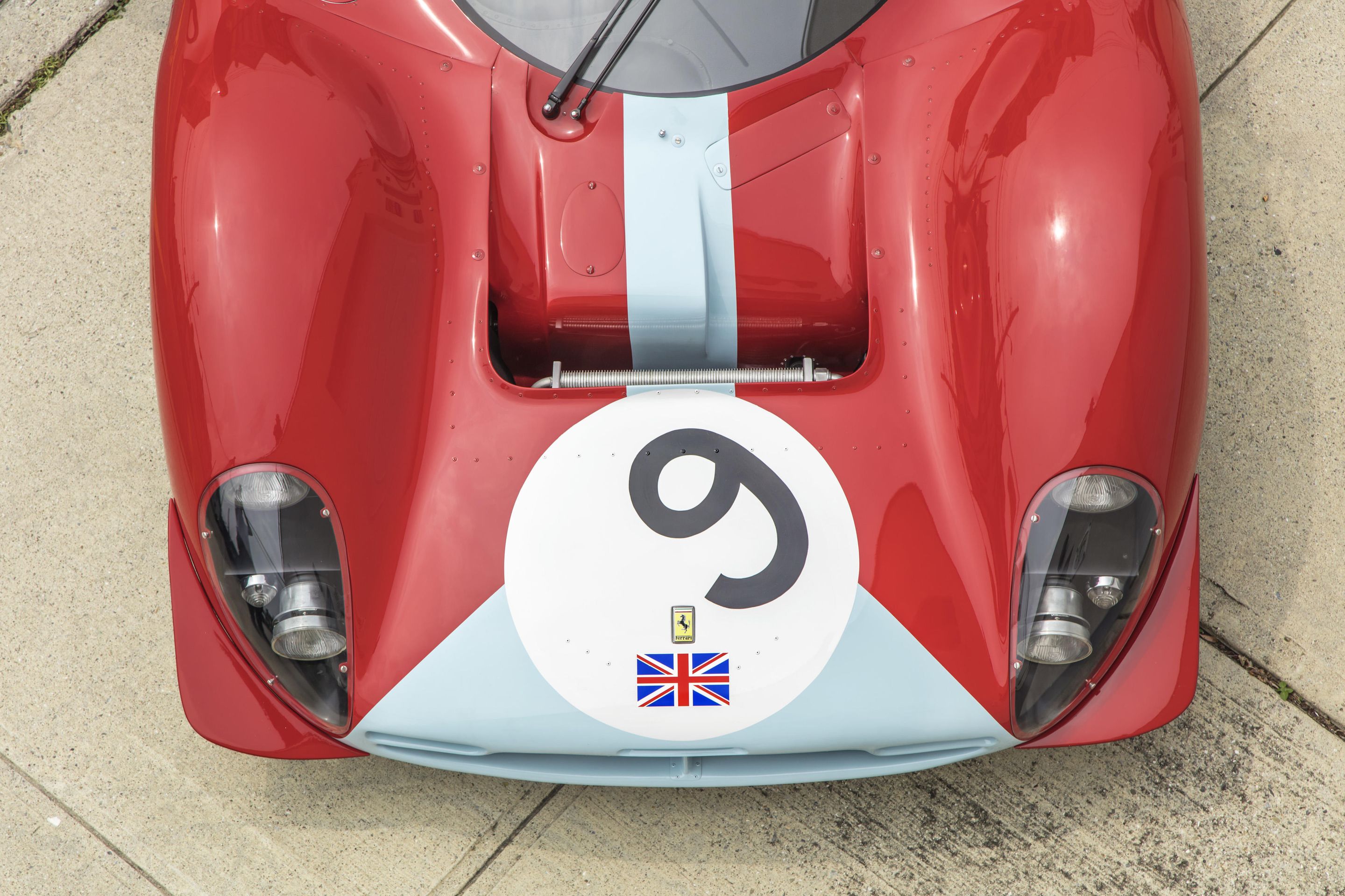 Vzácné Ferrari 412P z roku 1967 - Jeden z nejvzácnějších závodních vozů jde do dražby (3/18)