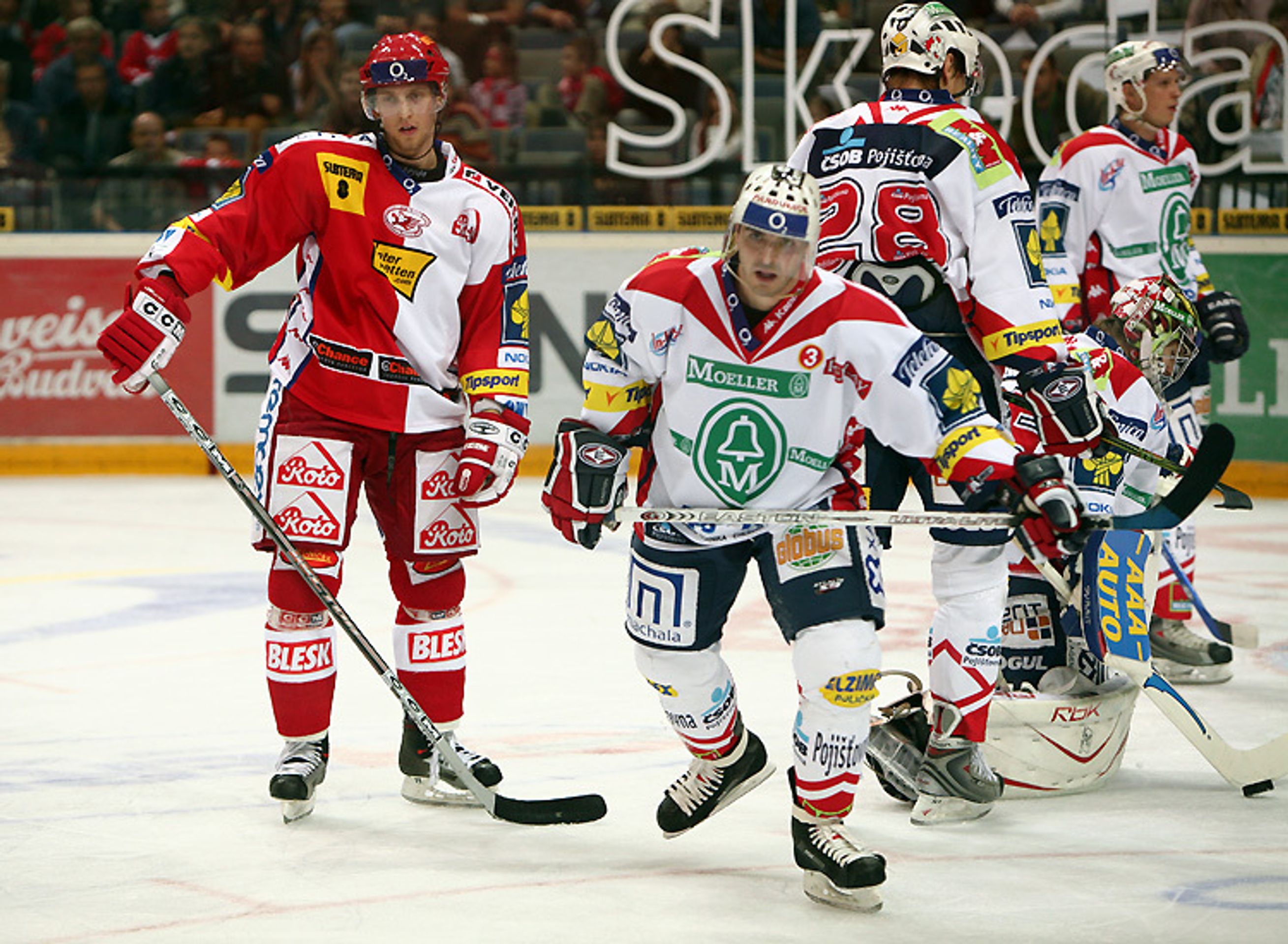 HC Slavia Praha - HC Moeller Pardubice - 7.kolo O2 Extraligy: Slavia porazila Pardubice, 3 x se prodlužovalo (2/8)