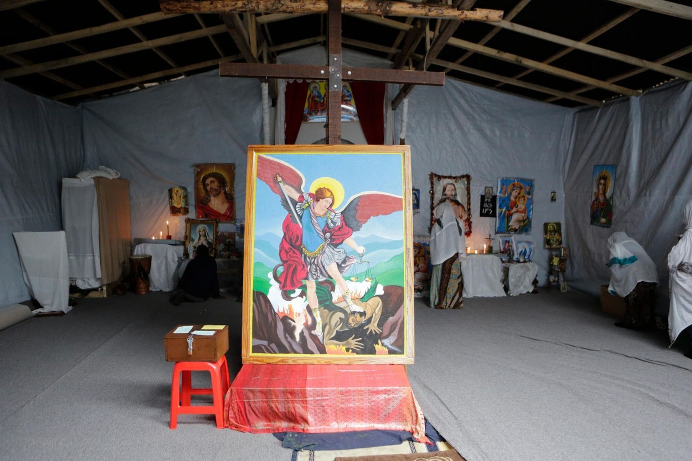 Život v táboře Calais - Kostel - GALERIE: Život v táboře Calais (3/10)