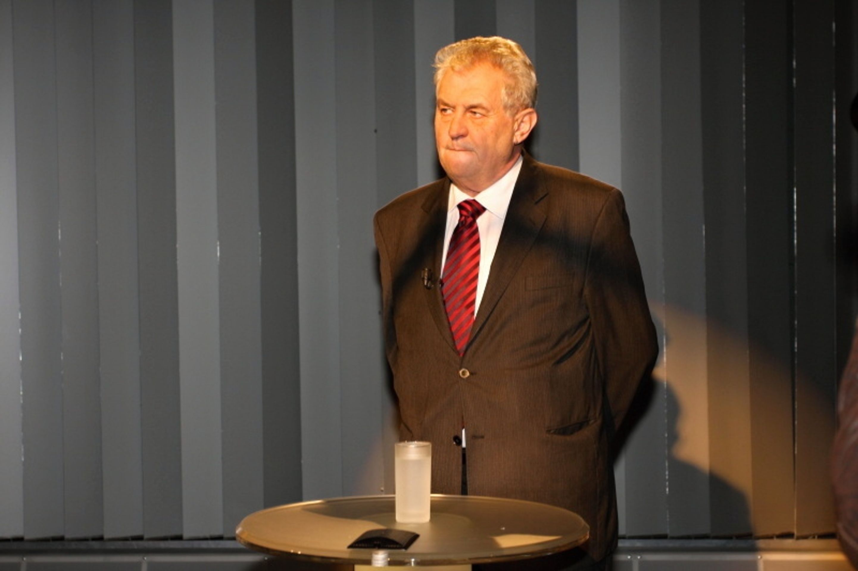 Cesta na Hrad – Zeman a Fischer - 17 - Cesta na Hrad – Miloš Zeman a Jan Fischer (5/20)