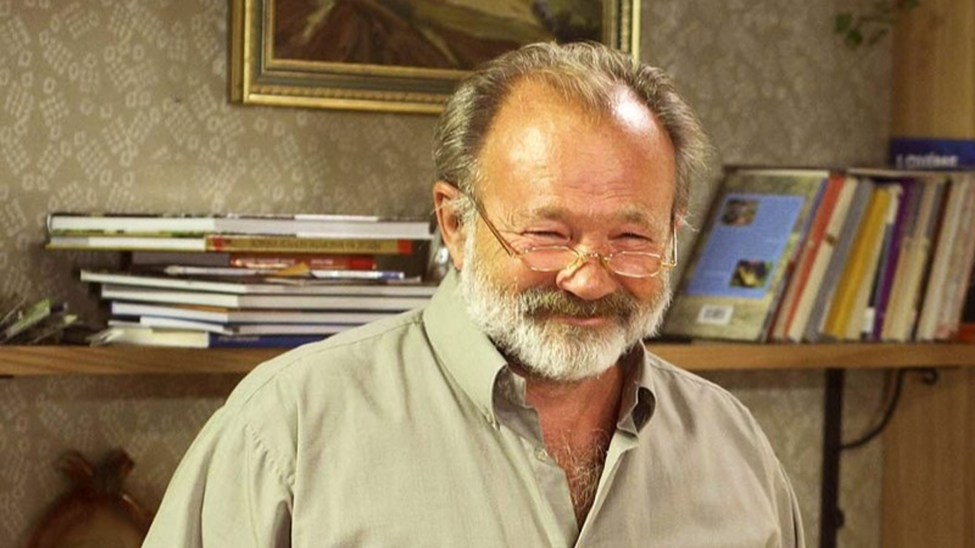 Seriál Ulice: Rudolf Hrušínský jako Vlastimil Pešek rozesměje i kolegy na place (cropped) - Rudolf Hrušínský mladší (19/20)