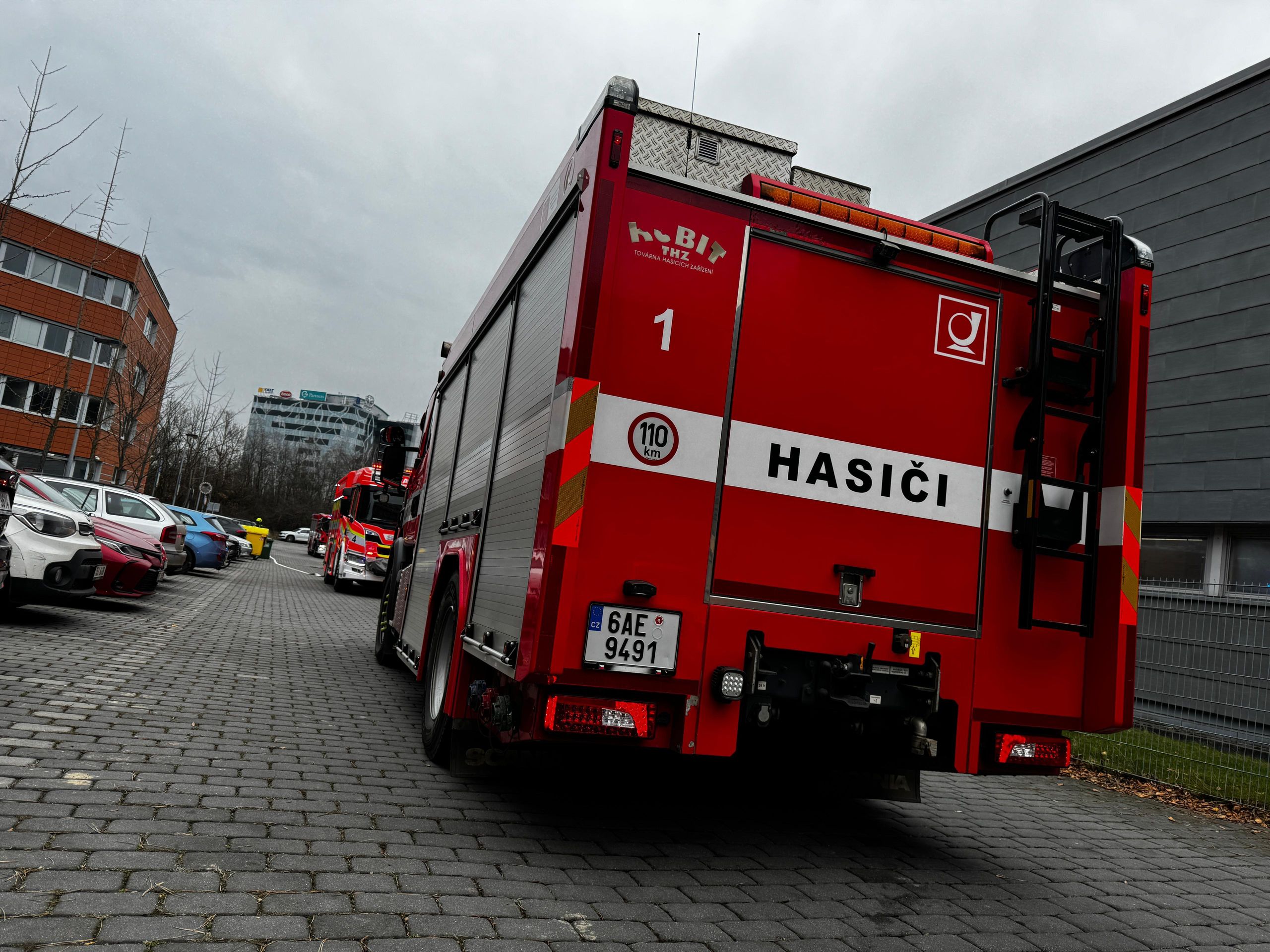 V budově generálního ředitelství hasičského záchranného sboru hořelo (3) - V budově generálního ředitelství hasičského záchranného sboru hořelo (3/8)