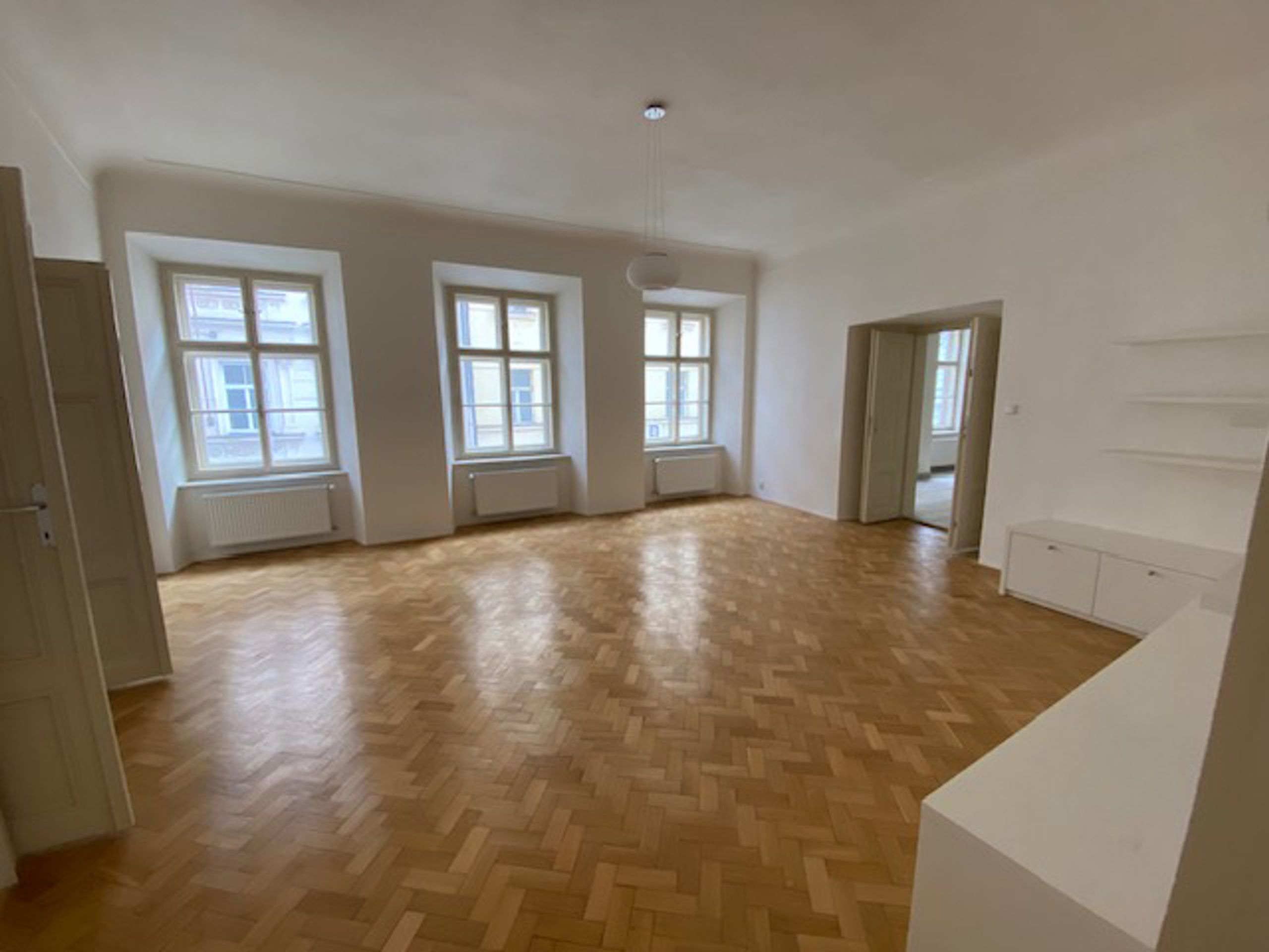 Školská 13, Praha 1 (5) - Praha spouští elektronické aukce městských bytů (12/37)