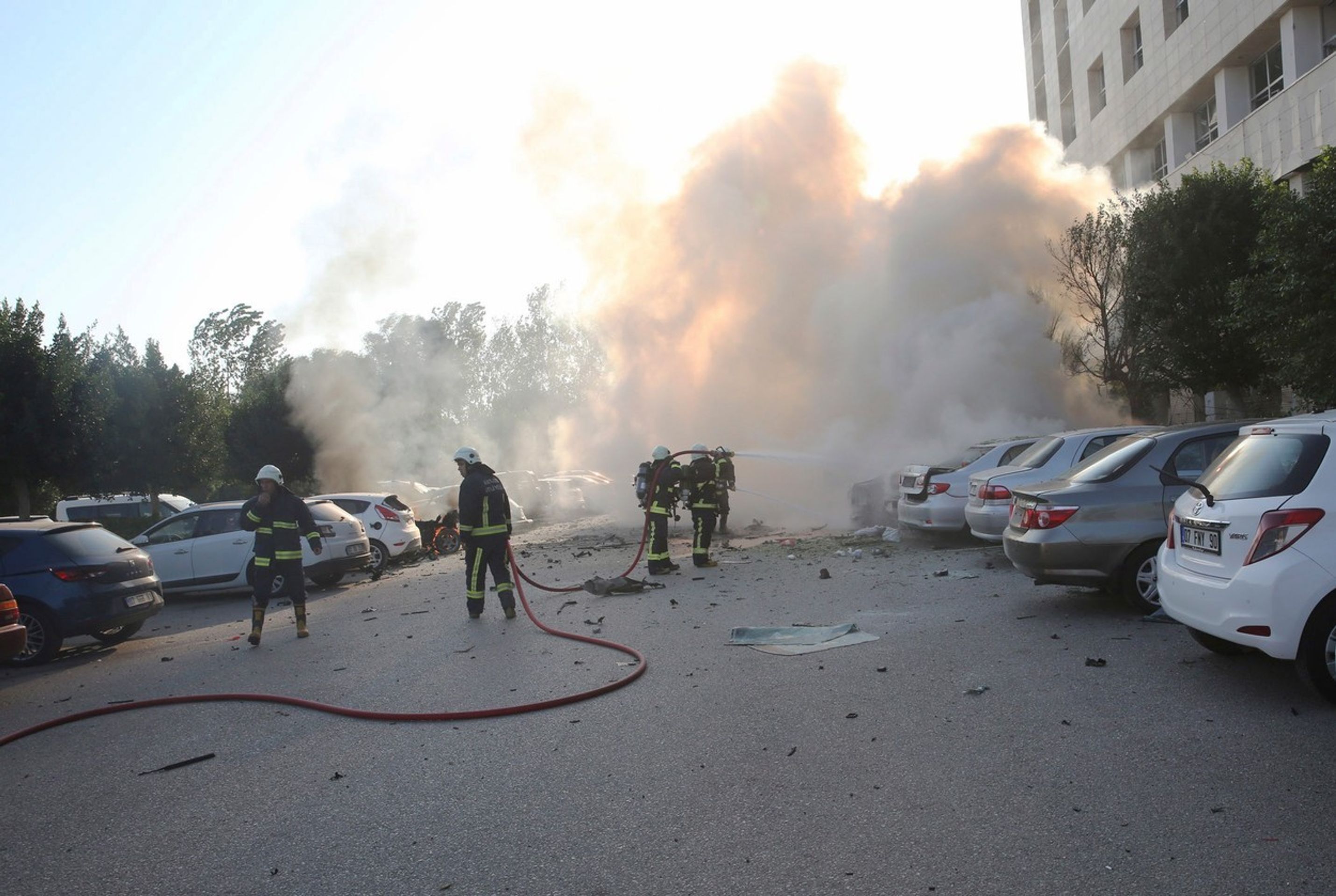 Exploze otřásla centrem tureckého letoviska Antalya! - 2 - GALERIE: Exploze otřásla centrem tureckého letoviska Antalya! (2/4)