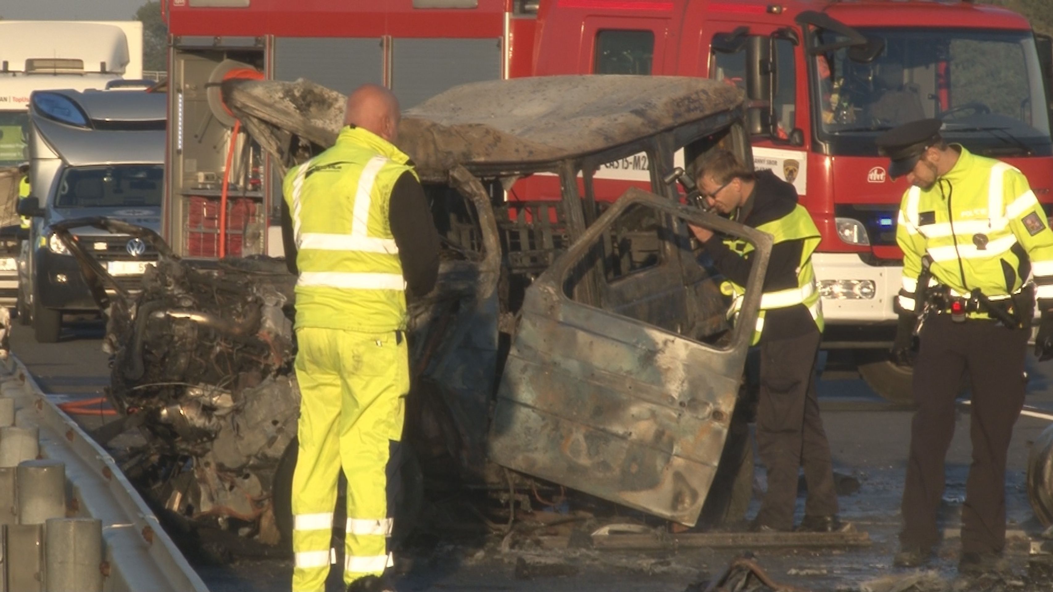 Tragická dopravní nehoda na D11 - 1 - GALERIE: Tragická nehoda uzavřela dálnici D11 ve směru na Hradec Králové (16/16)