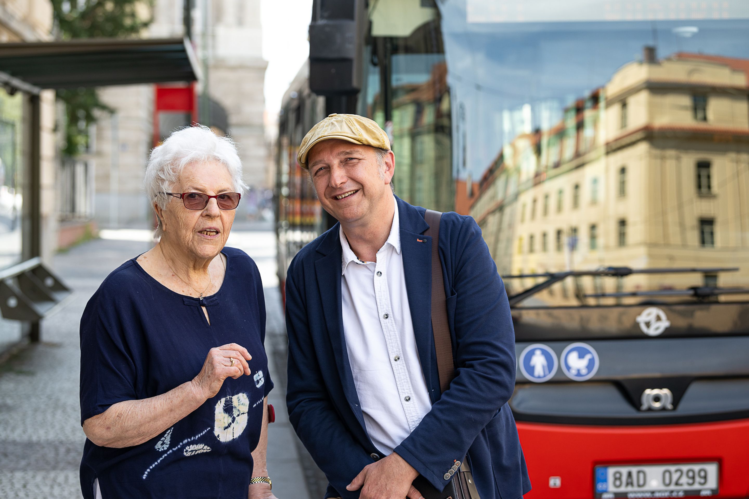 Dagmar Hazdrová Jan Vondráček - Nový hlas v pražských tramvajích a autobusech (2/5)