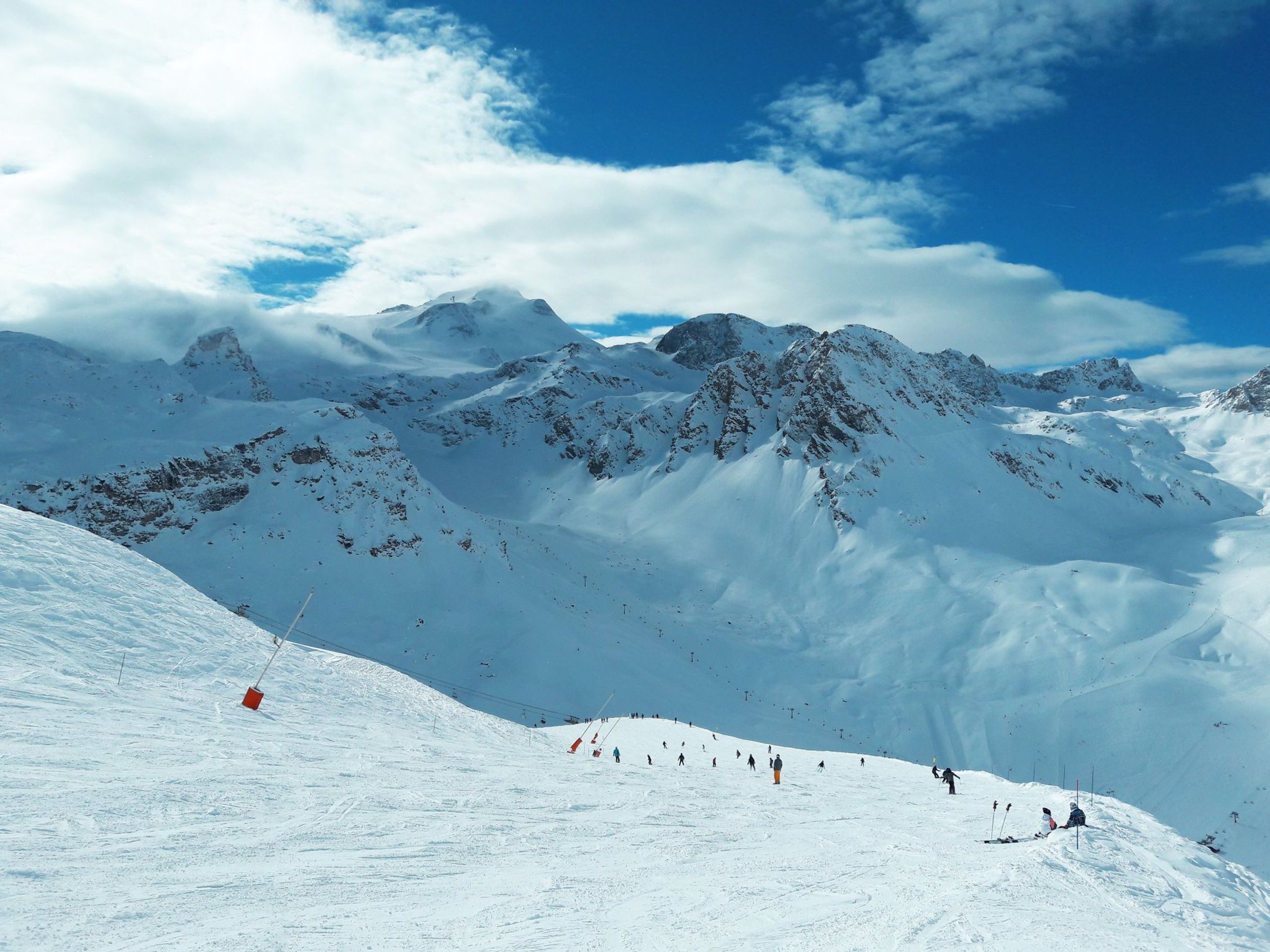 Lyžařský areál Tignes - GALERIE: Lavina v alpském středisku Tignes (6/6)