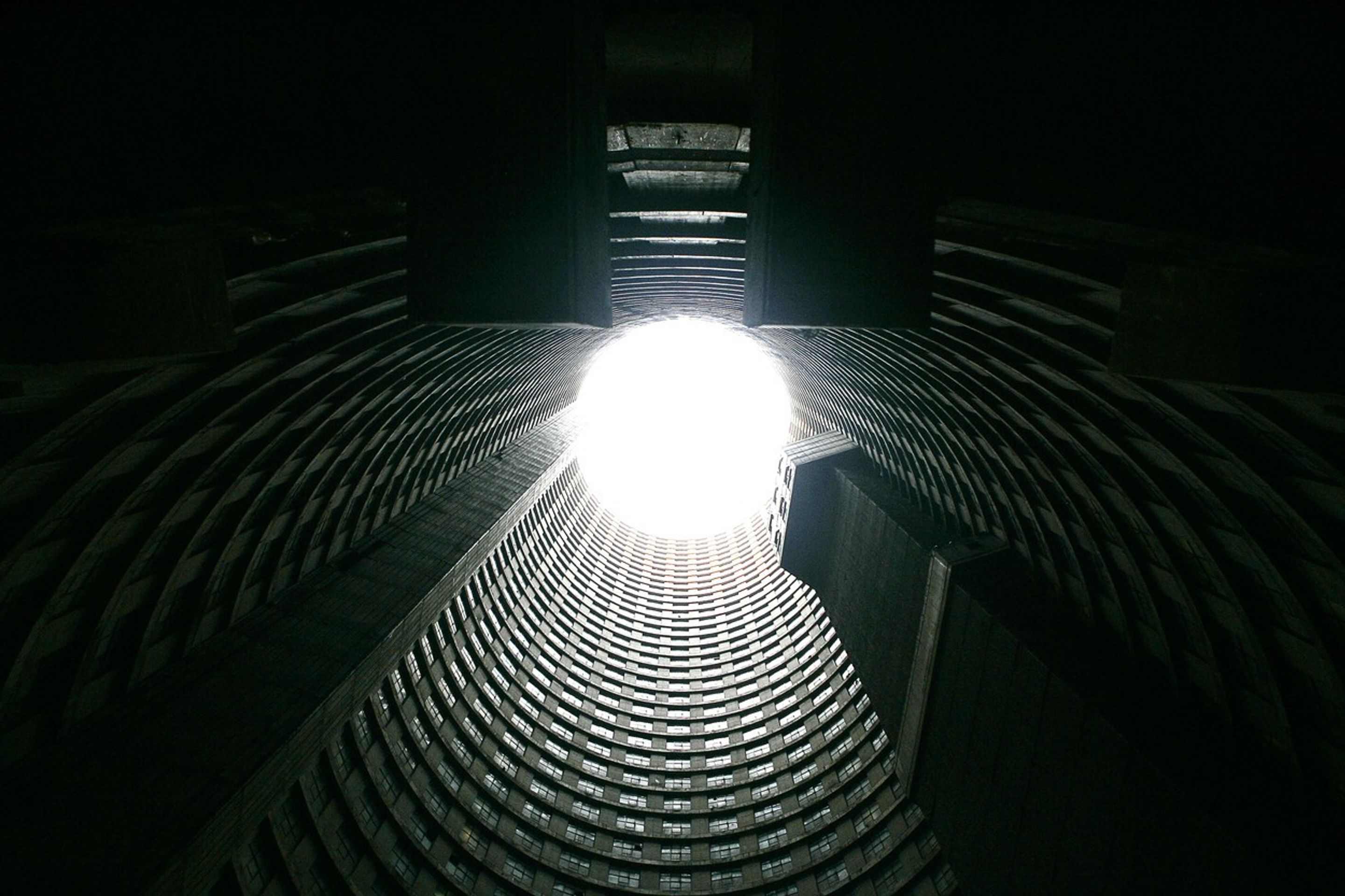 Mrakodrap Ponte Tower - 1 - GALERIE: Mrakodrap Ponte Tower (4/6)
