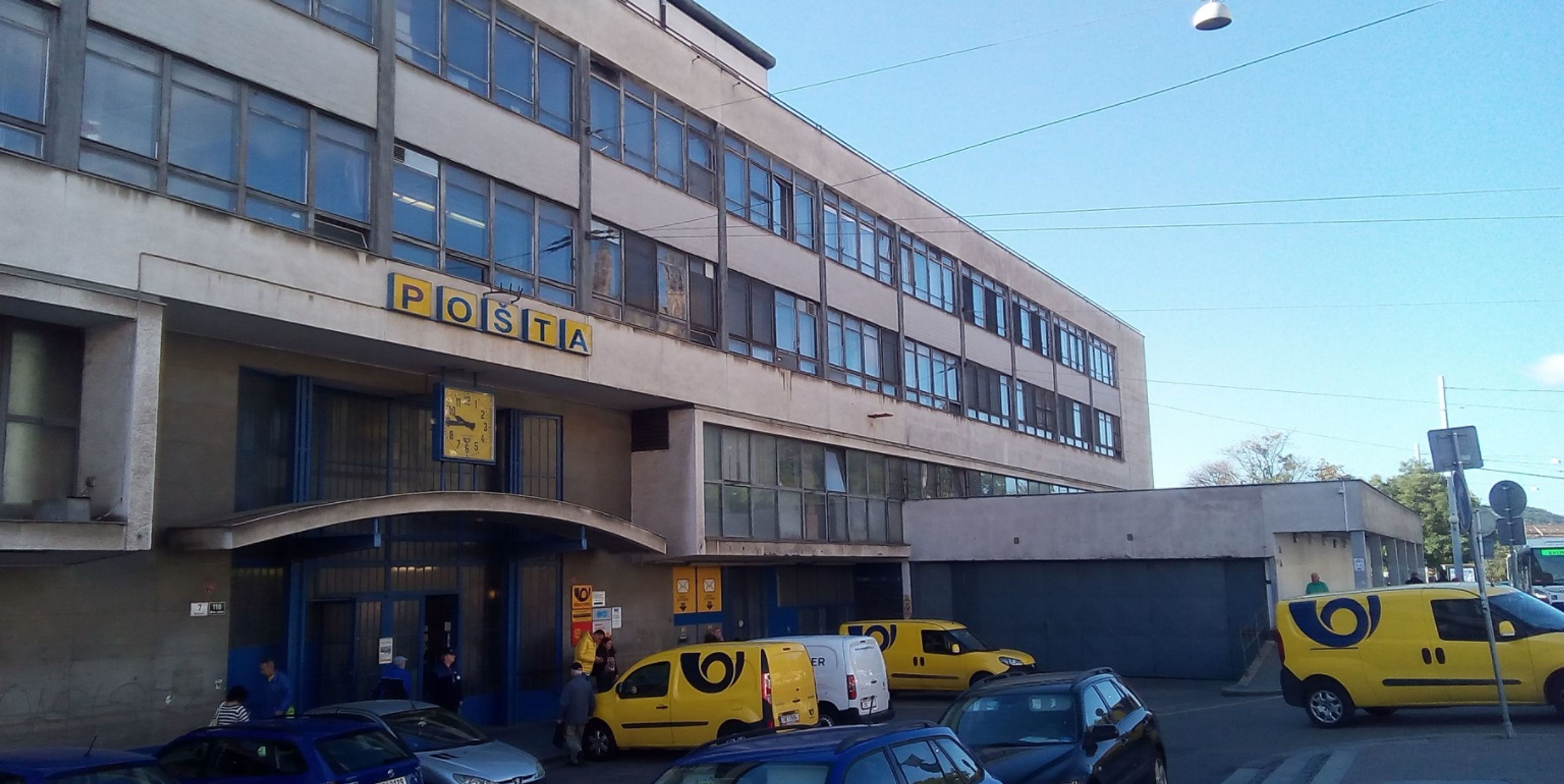 Česká pošta se zbavuje majetku - Česká pošta rozprodává majetek (6/10)