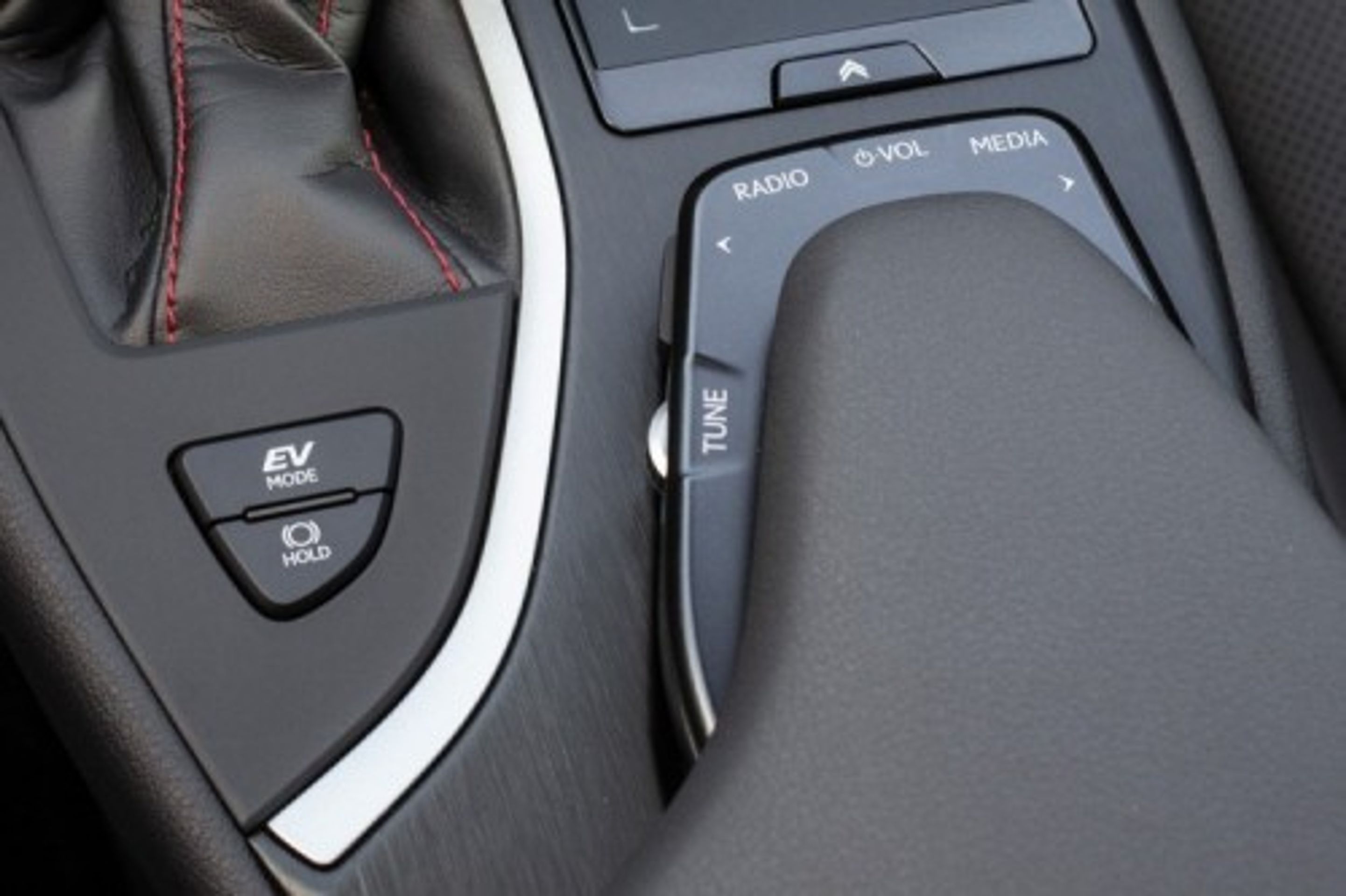 Lexus UX 250h - 23 - Fotogalerie: Crossover Lexus UX 250h (21/24)