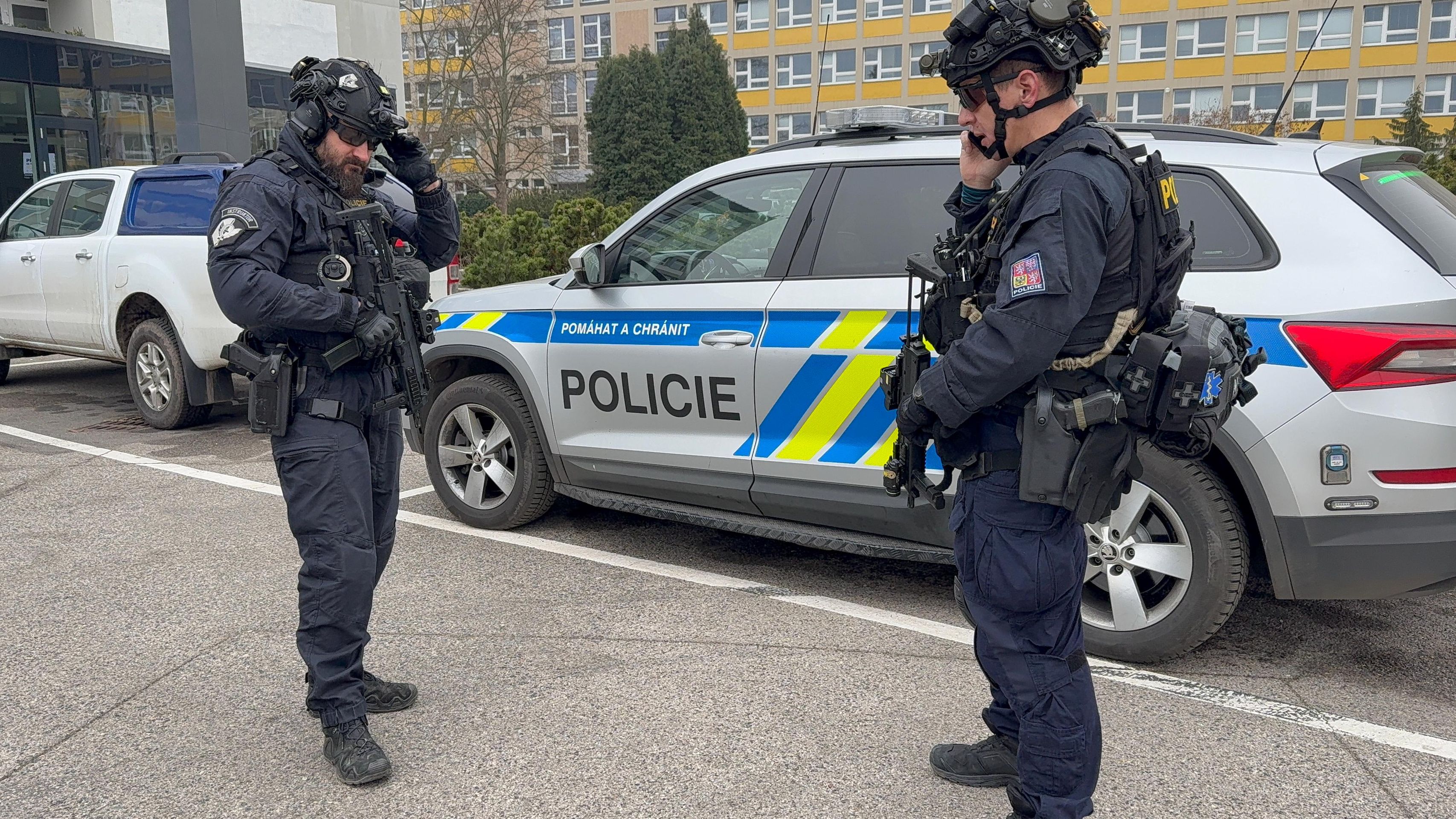 Zásah policie na ČZU (1) - Zásah policie na ČZU (3/7)