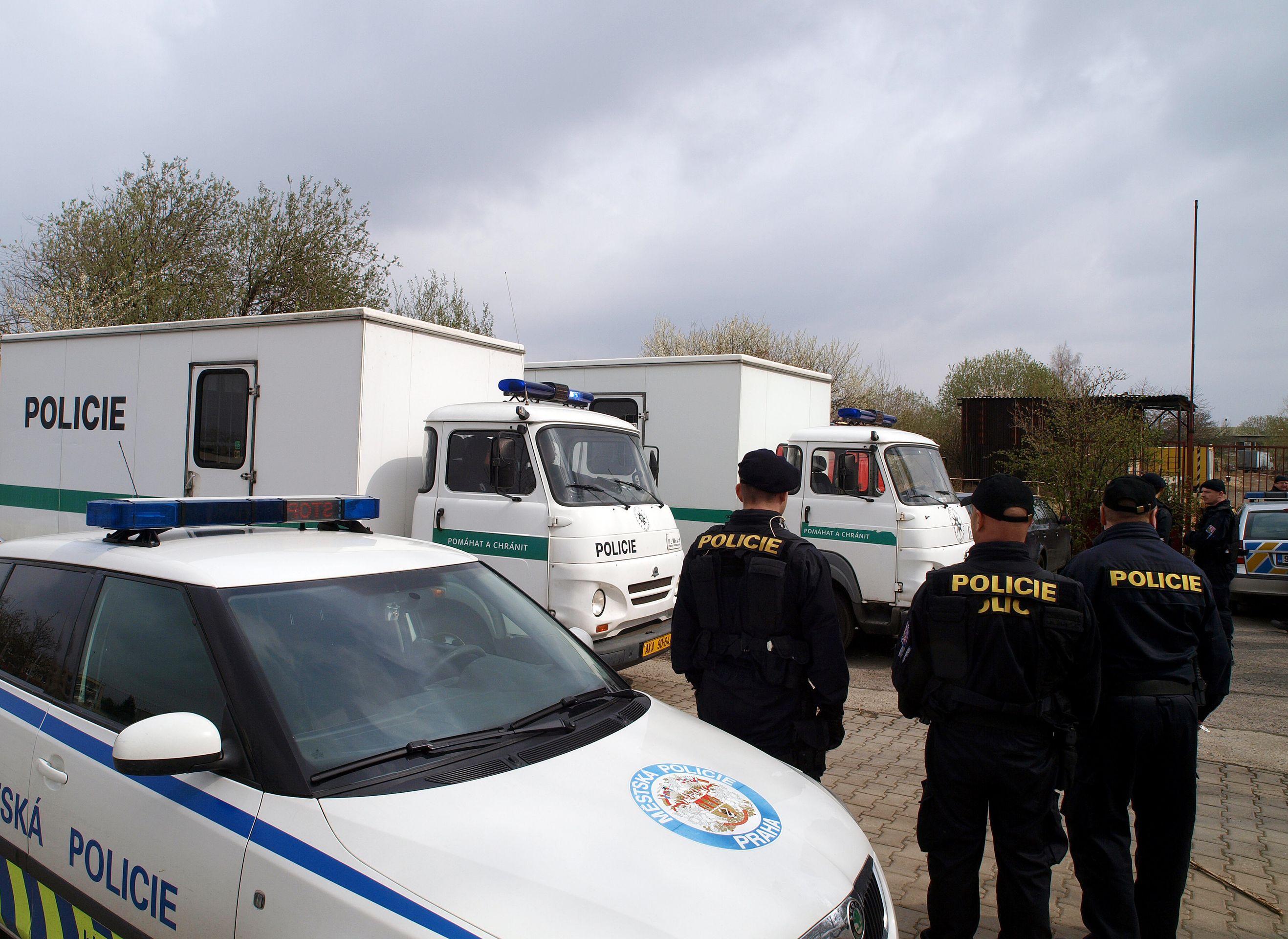 technopárty na Zličíně rozehnala policie - 8 - Nepovolená technopárty na Zličíně (3/10)