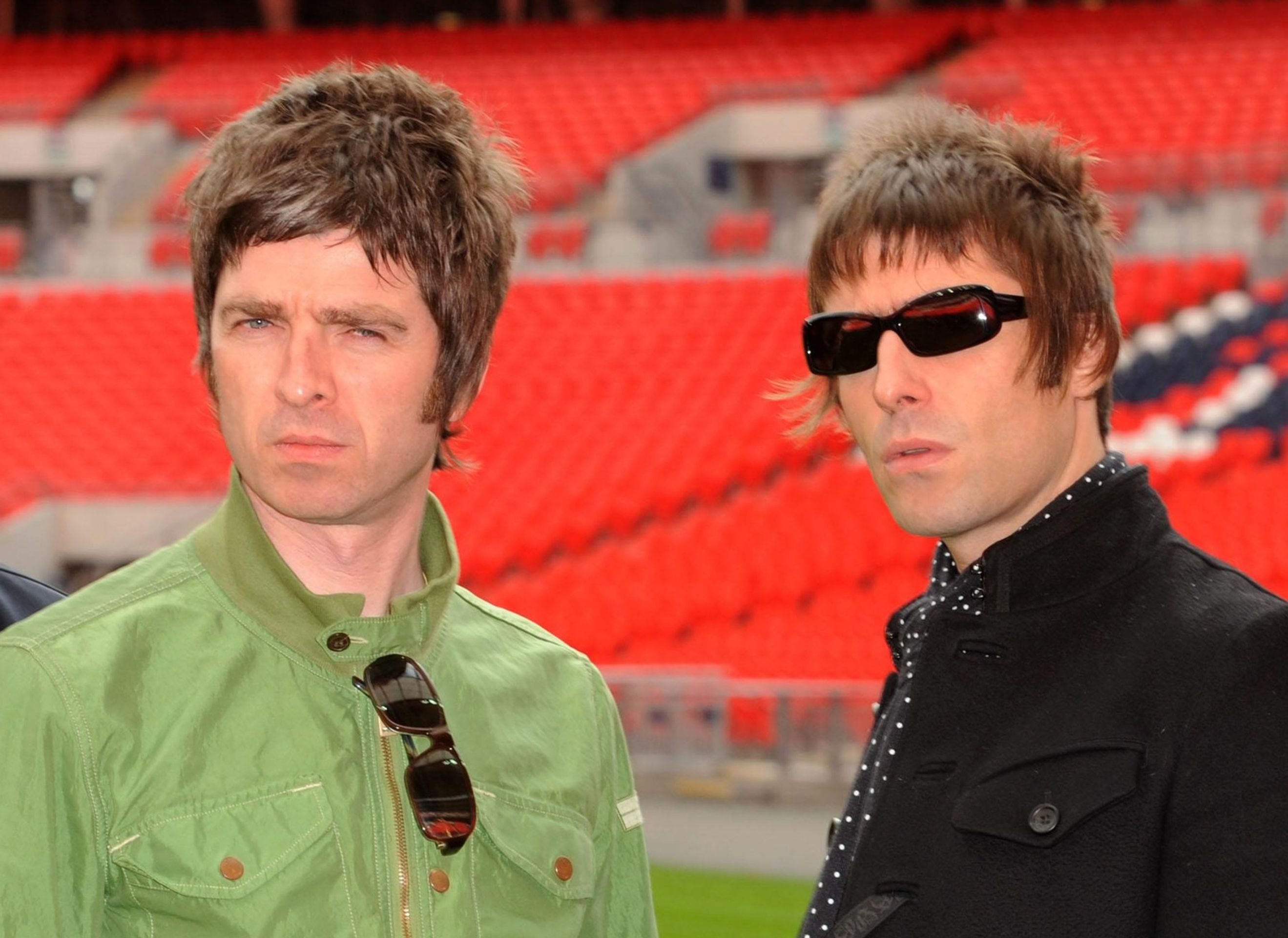 Noel a Liam Gallagher, 2008 - Oasis (4/6)